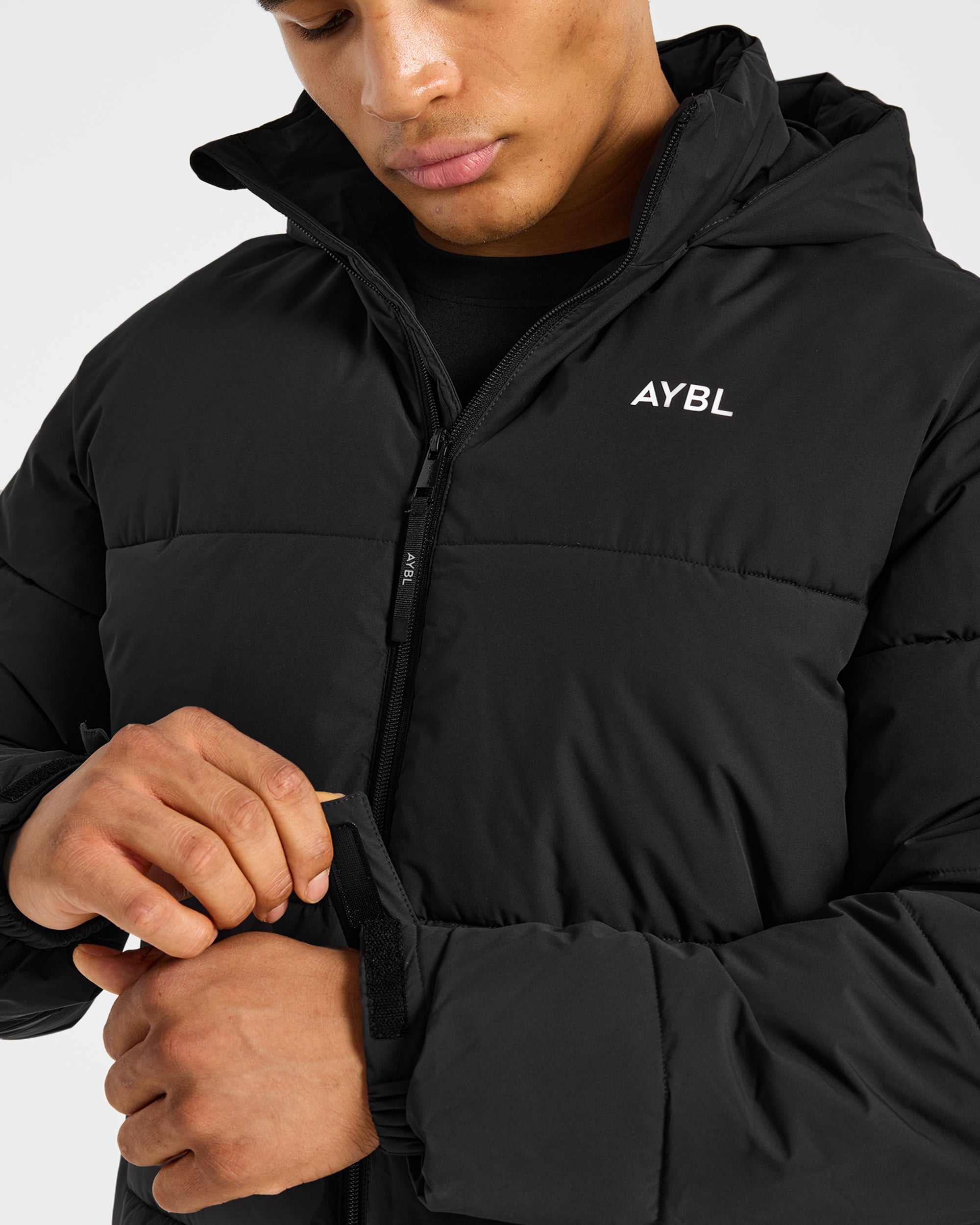 Classic Puffer Coat - Schwarz