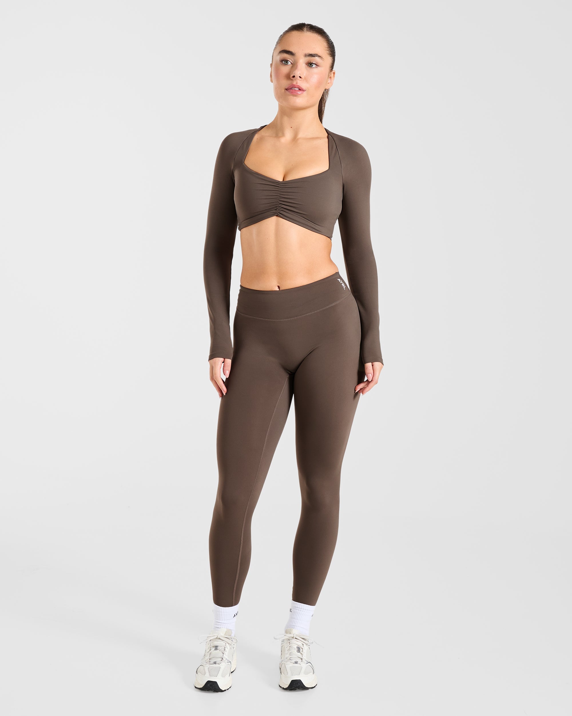 Physique Long Sleeve Crop Top - Braun