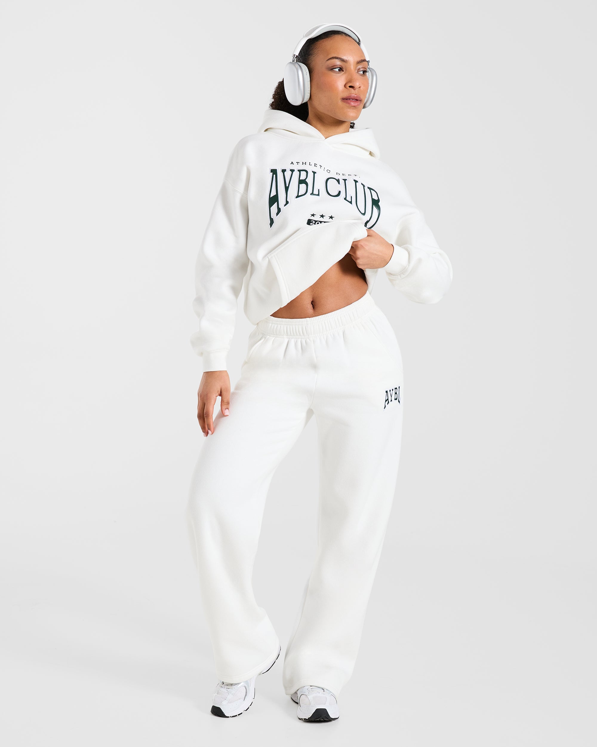 AYBL Club Oversized Straight Leg Joggers - Off Weiß/Forest Grün