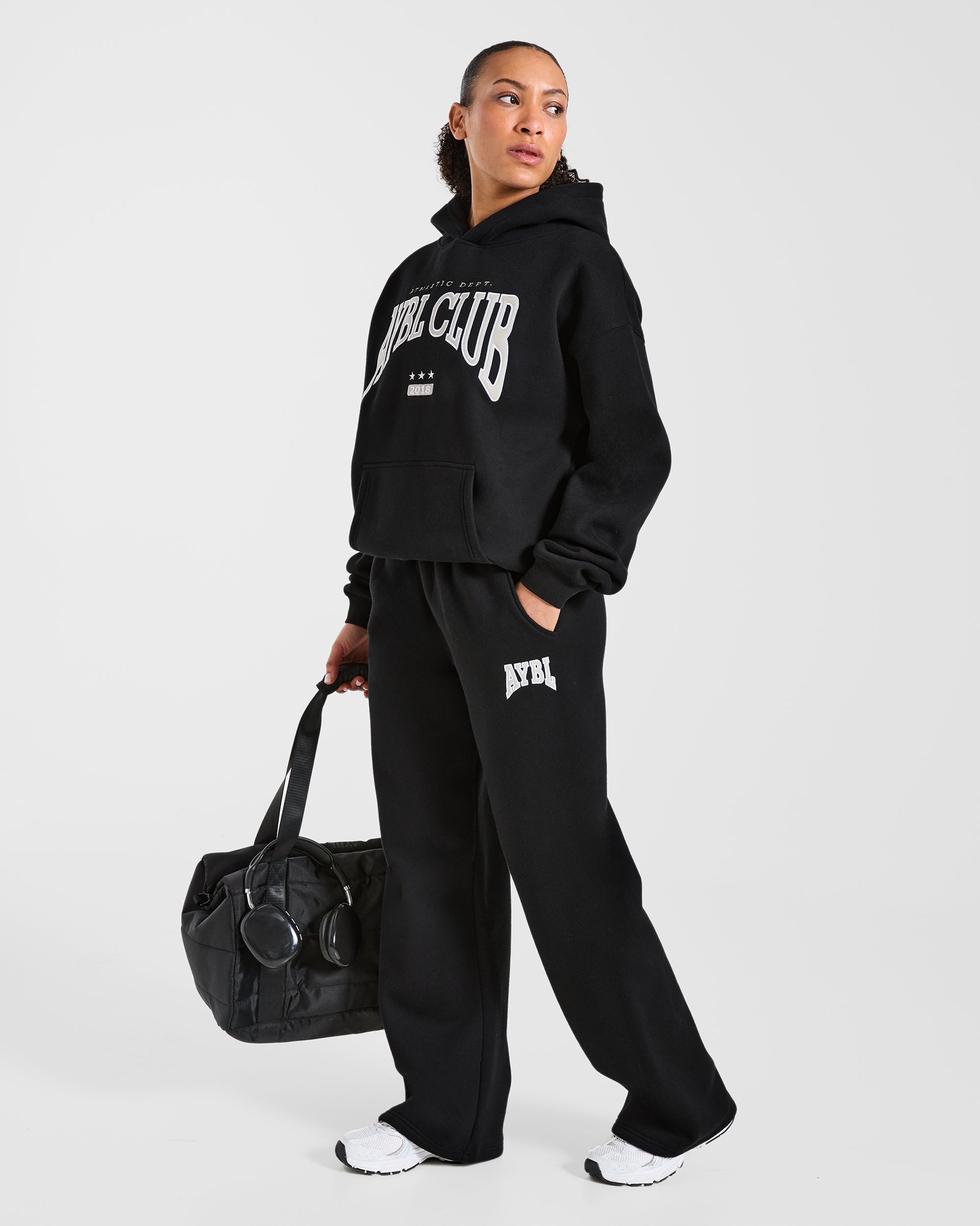 AYBL Club Oversized Straight Leg Joggers - Schwarz