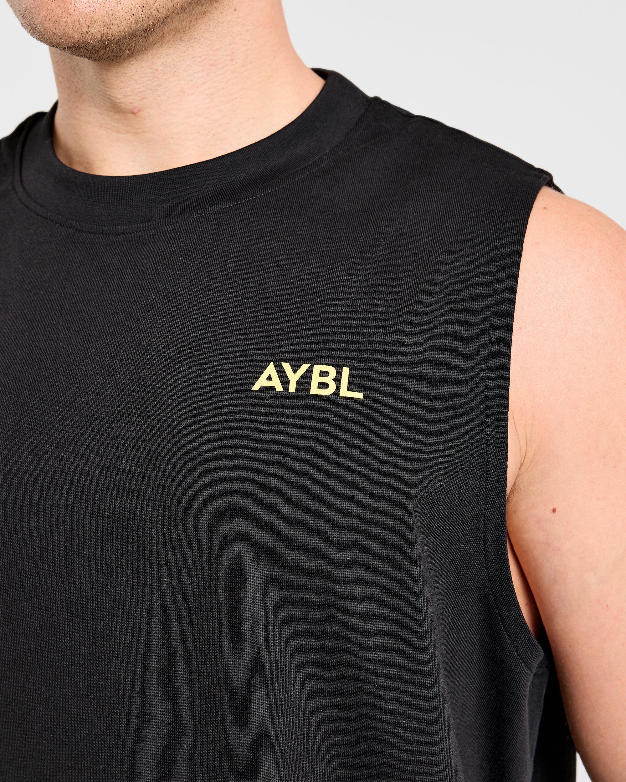 Essential Oversized Graphic Tank - Schwarz/Gelb