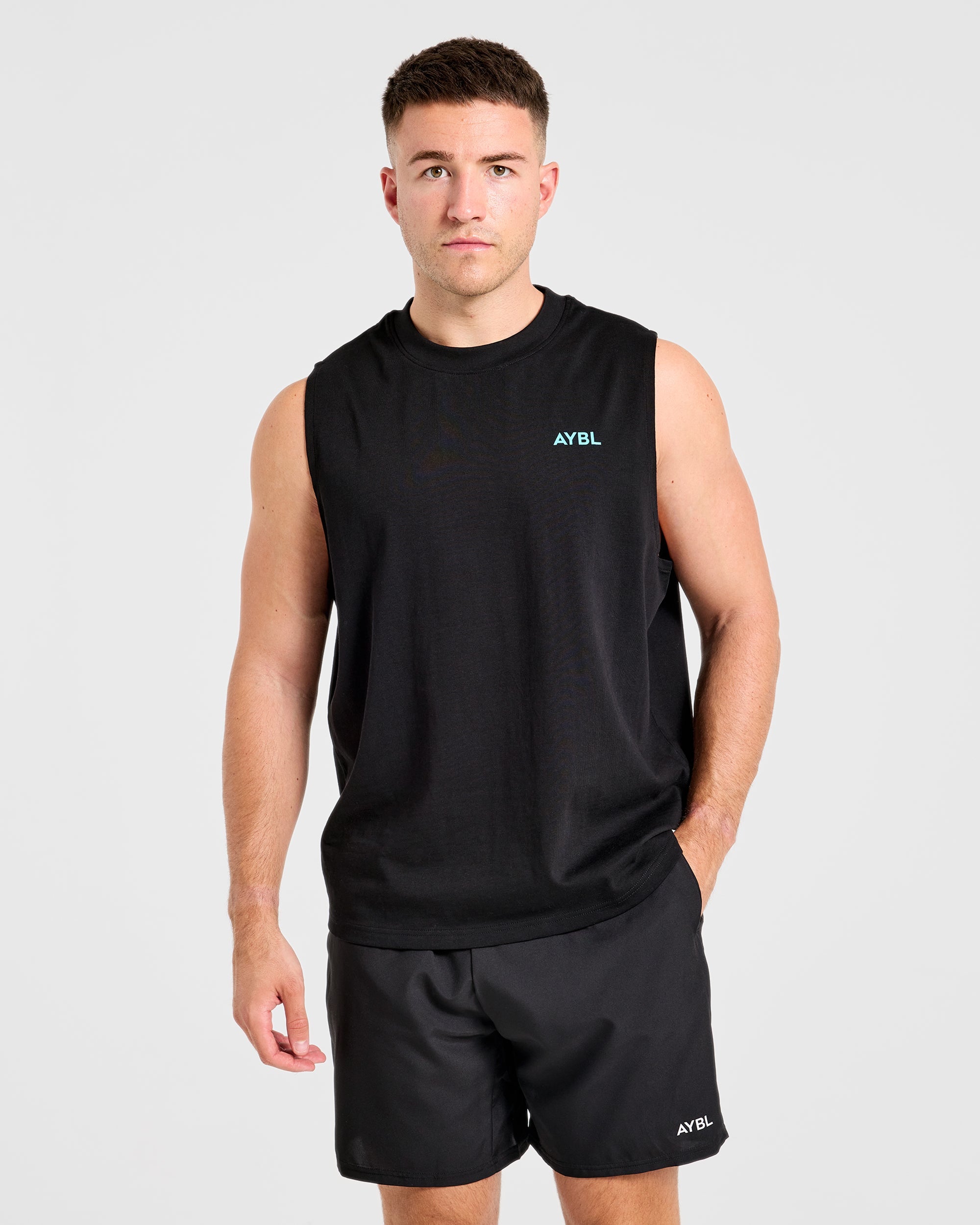 Essential Oversized Graphic Tank - Schwarz/Aqua