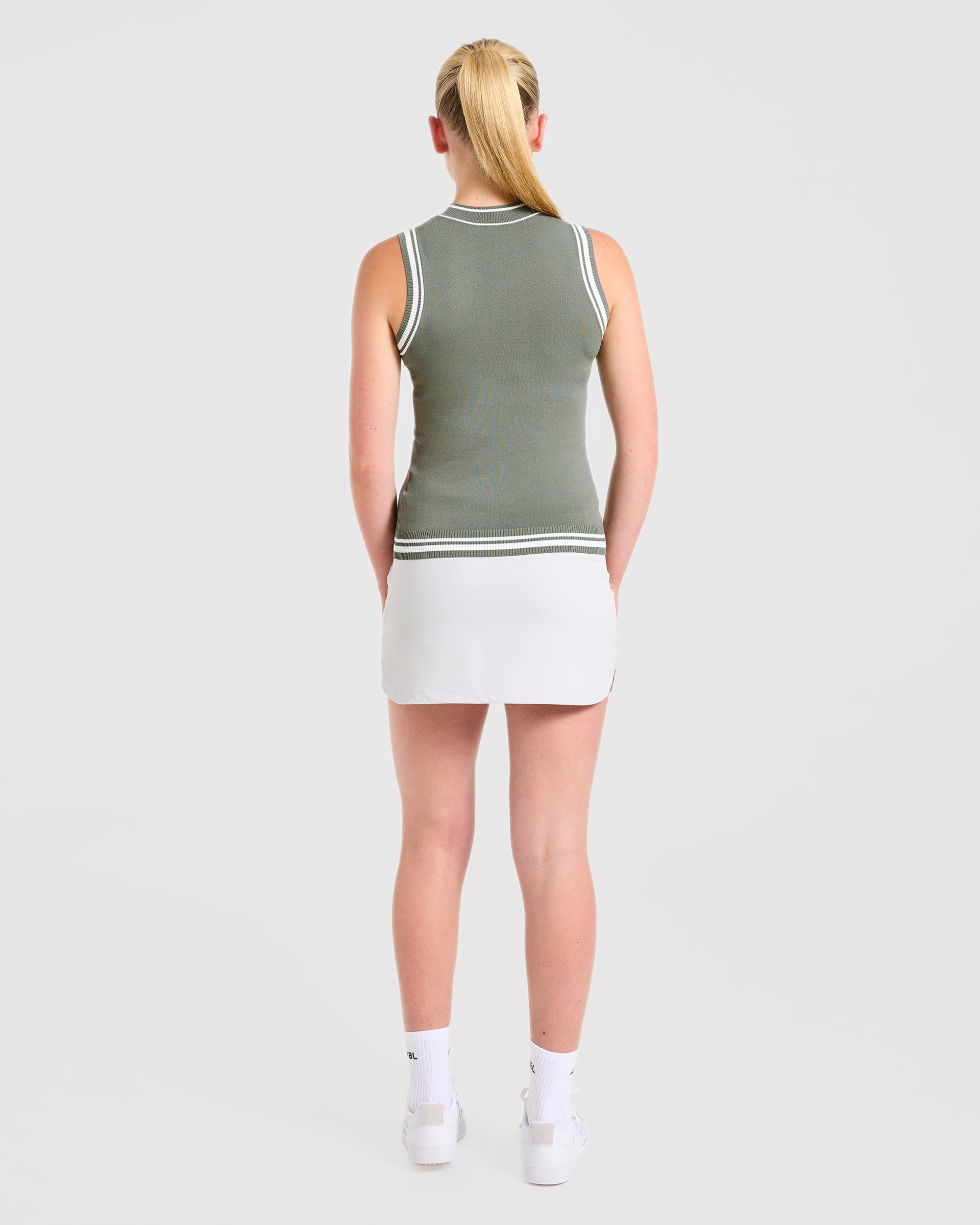 Classic Knitted High Neck Vest - Hillside Grün