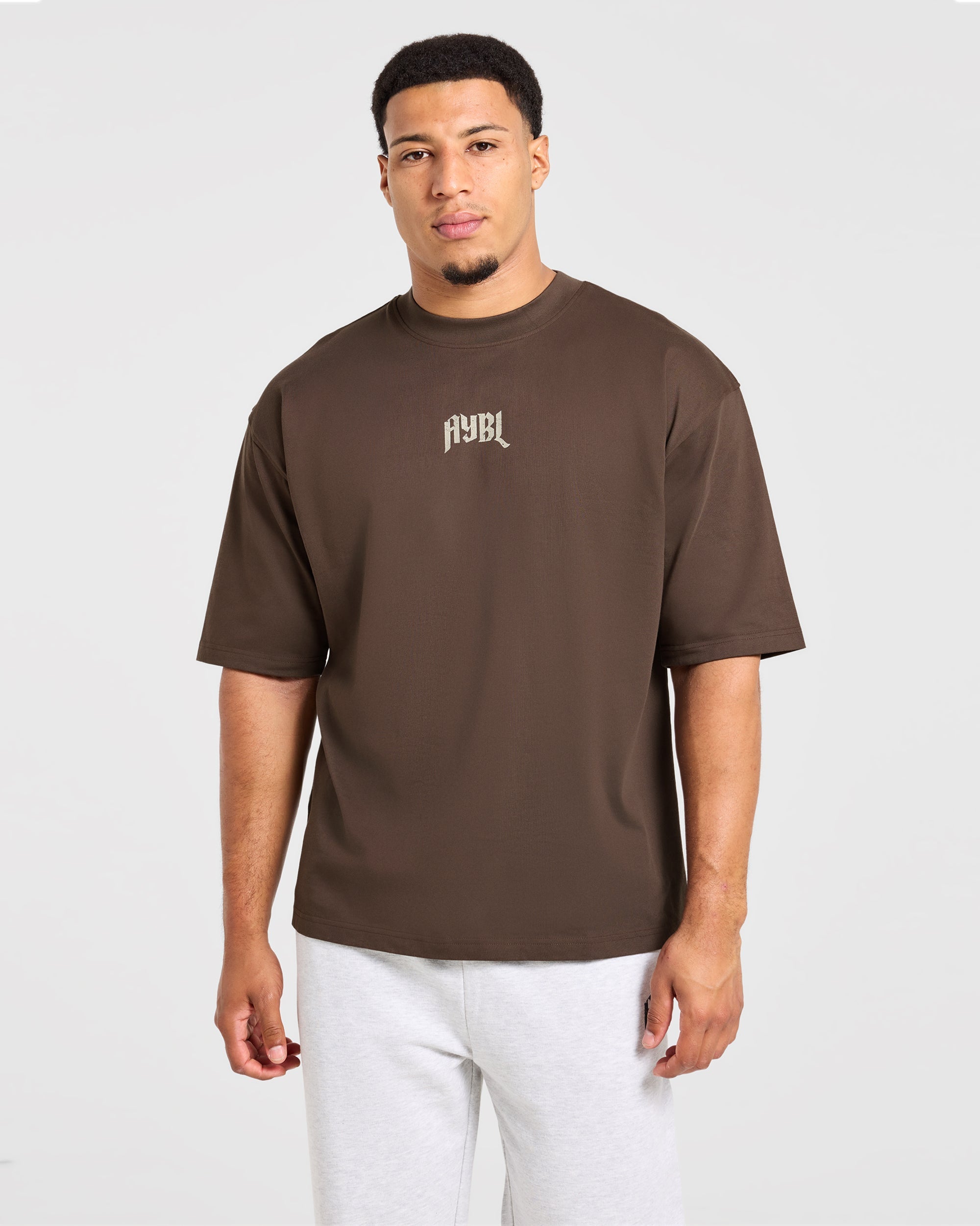 Heavy Lifting Gothic Oversized T Shirt - Braun/Cream