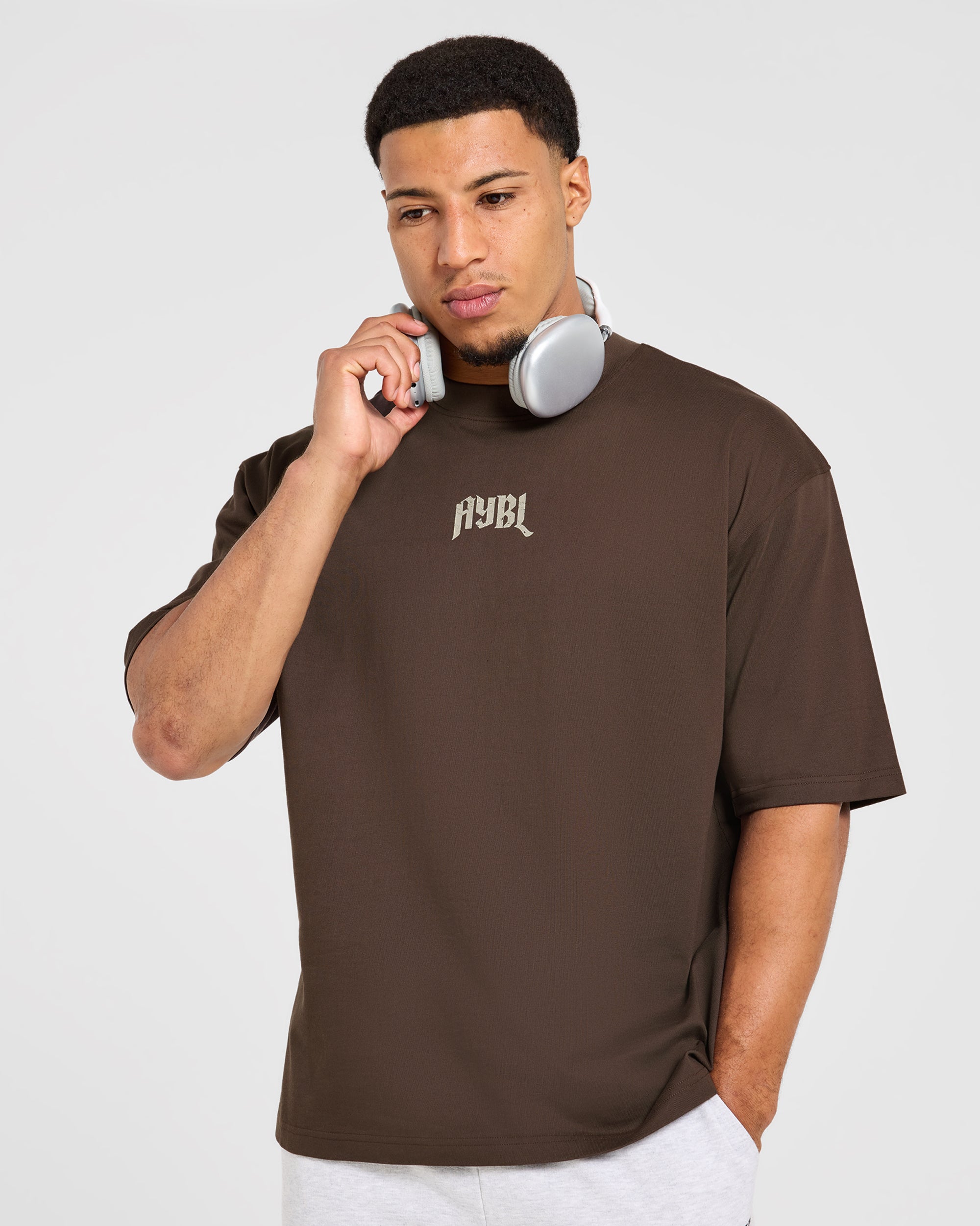 Heavy Lifting Gothic Oversized T Shirt - Braun/Cream