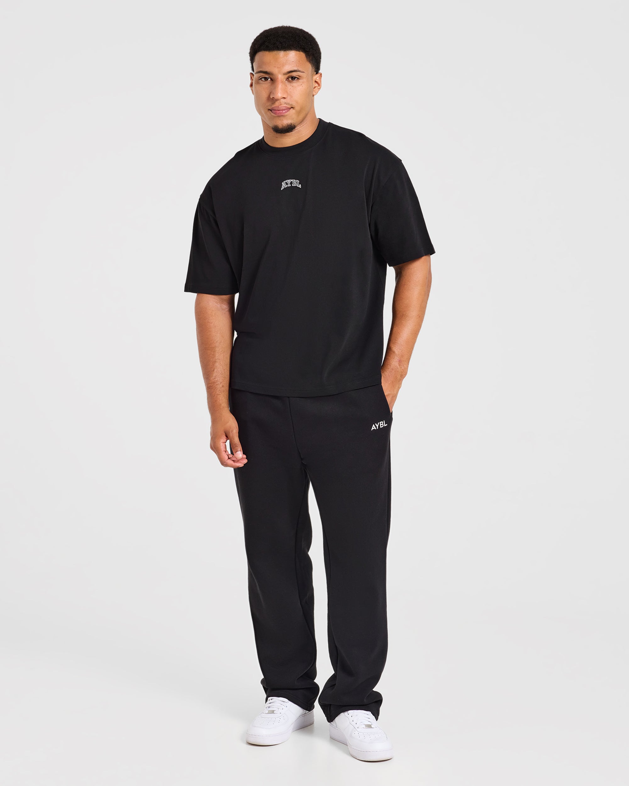 Relentless Eagle Oversized T Shirt - Schwarz