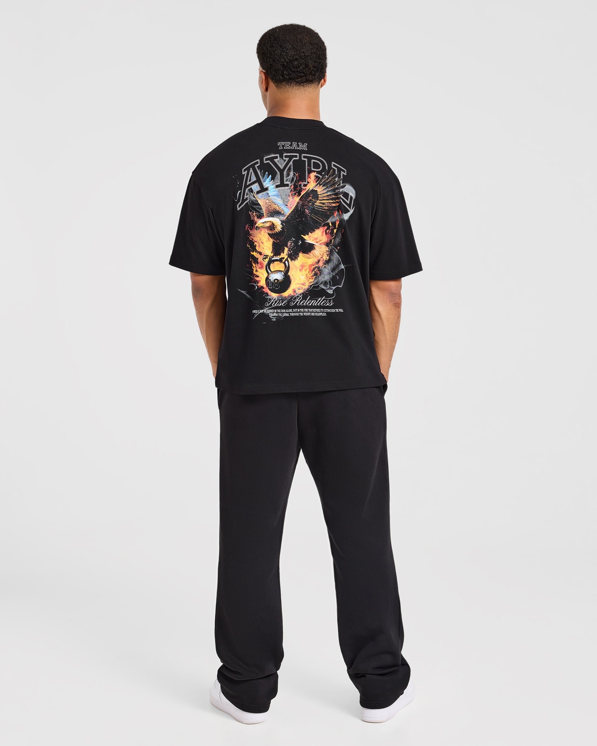 Relentless Eagle Oversized T Shirt - Schwarz