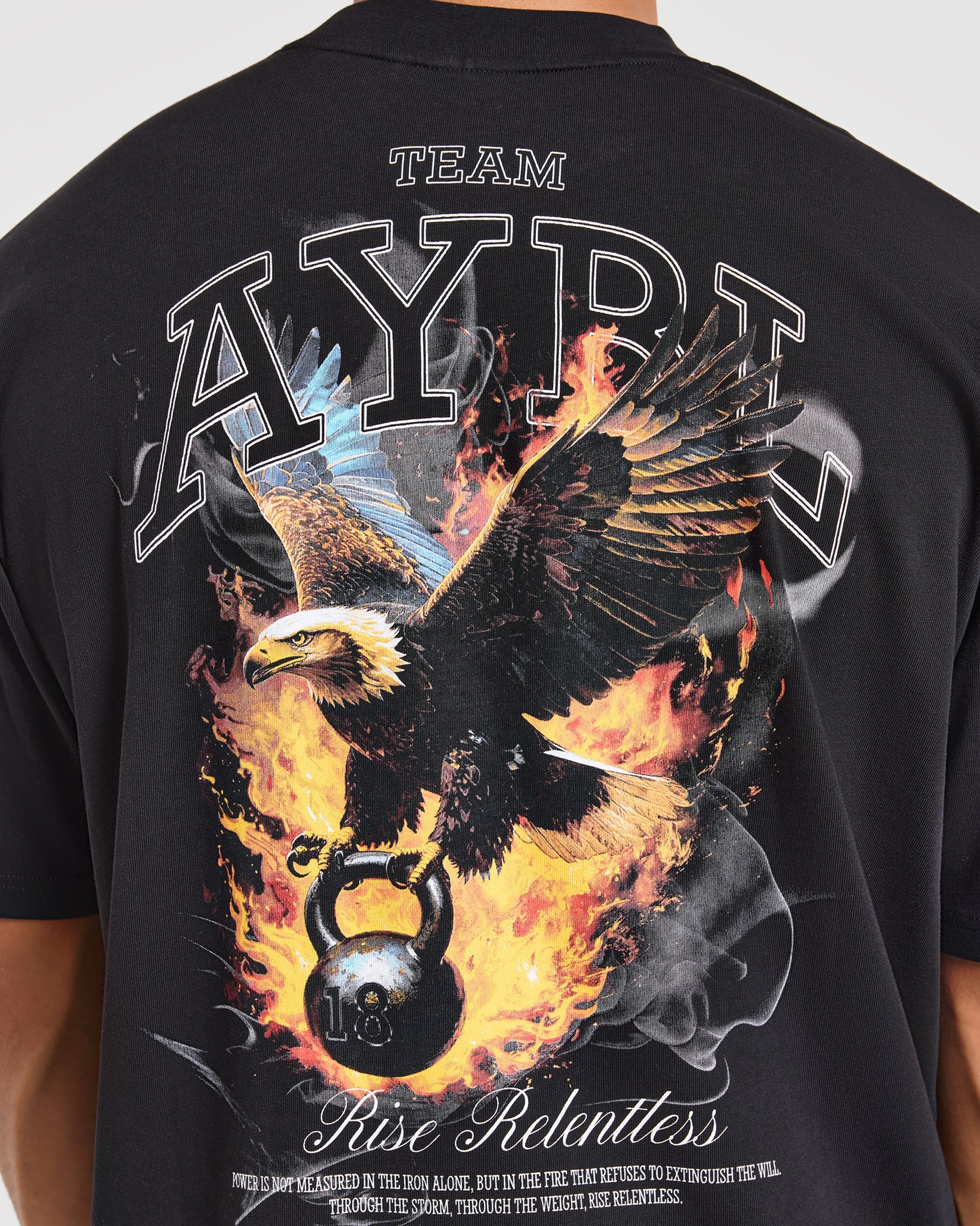 Relentless Eagle Oversized T Shirt - Schwarz