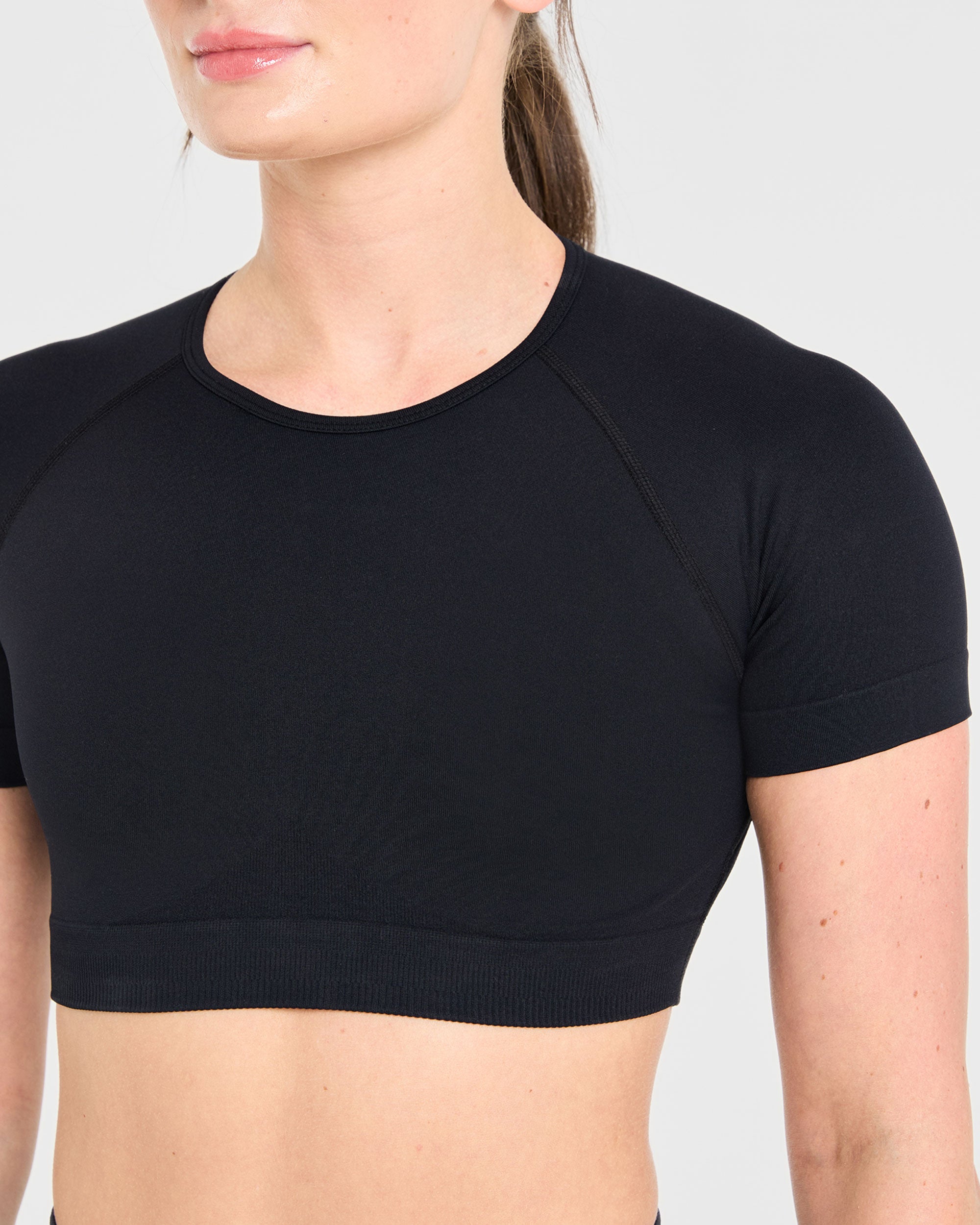 Power Seamless Crop Top - Schwarz