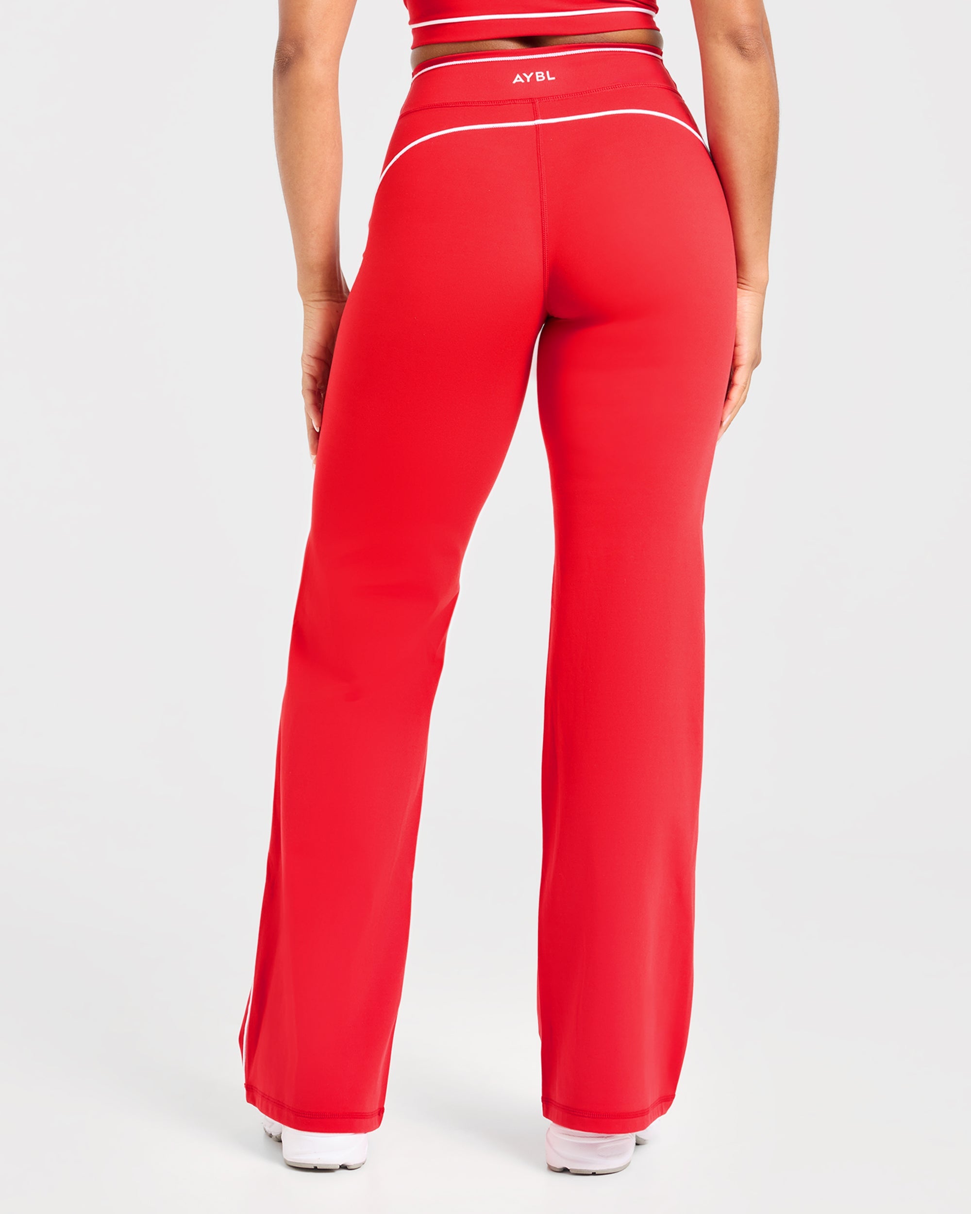 Form Flared Leggings - Rot