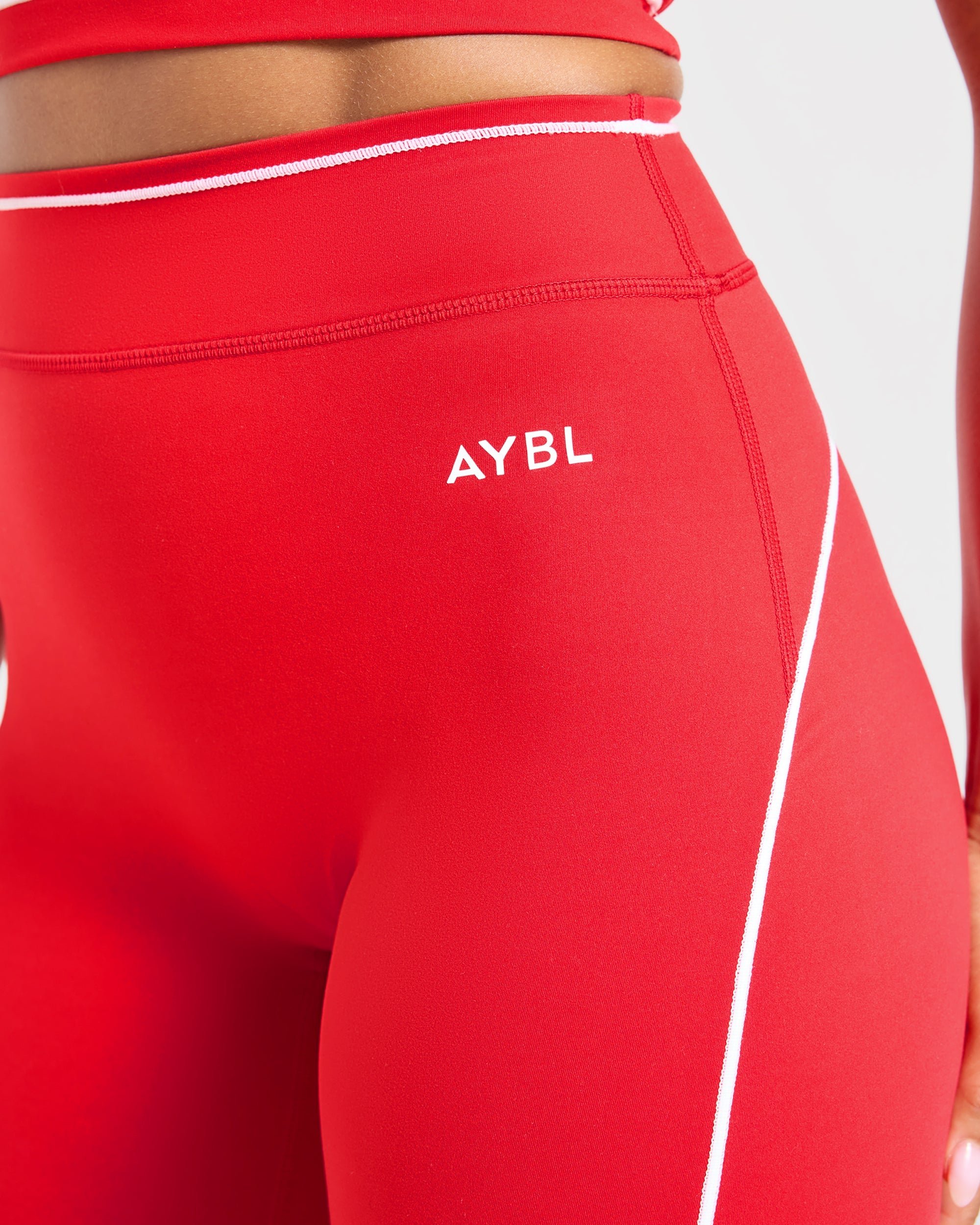 Form Flared Leggings - Rot