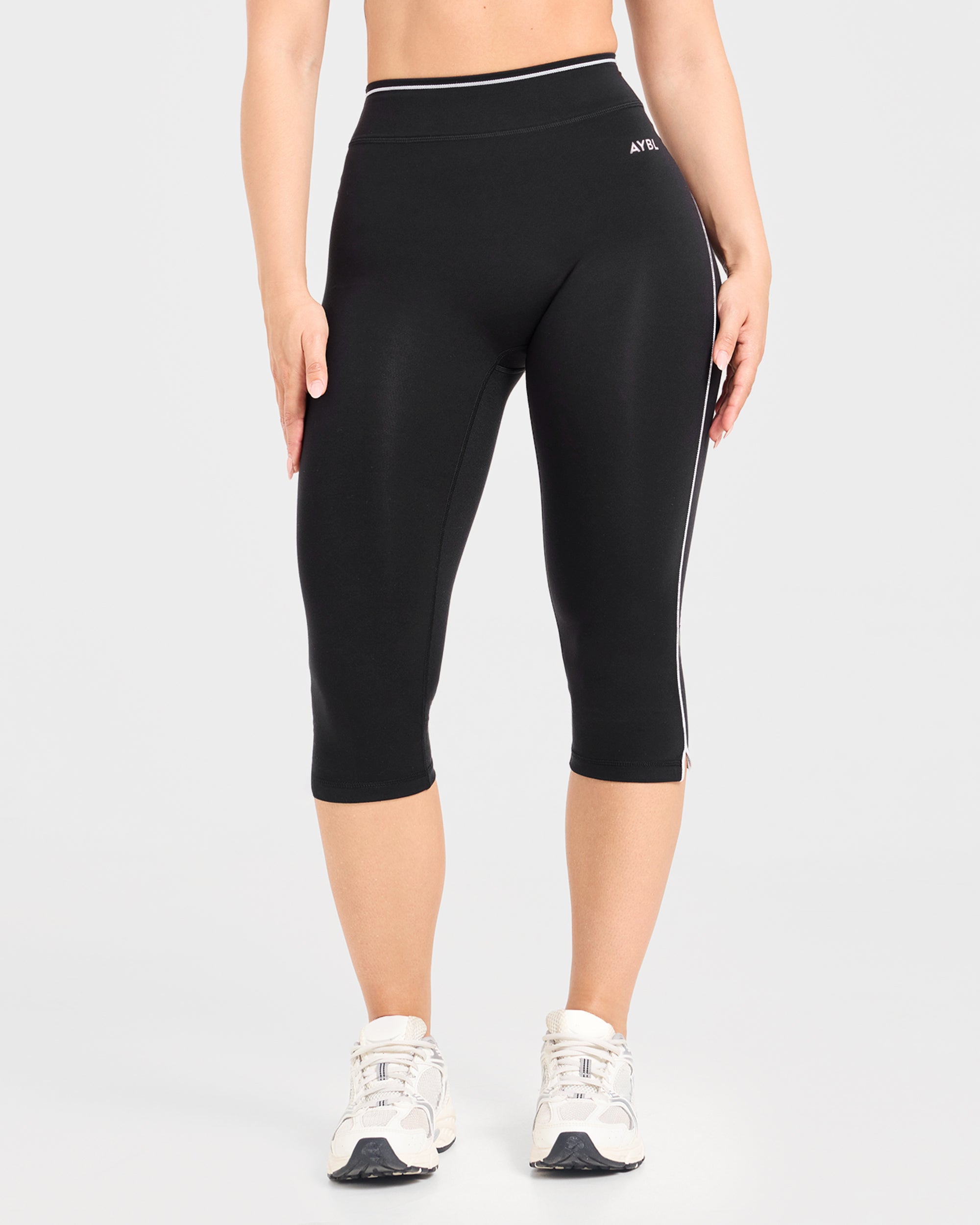 Form Capris - Schwarz