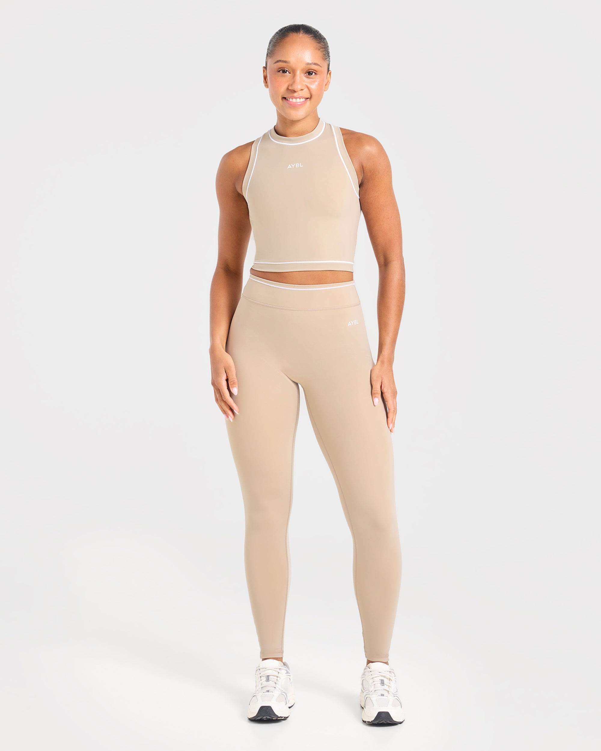 Form Leggings - Mocha