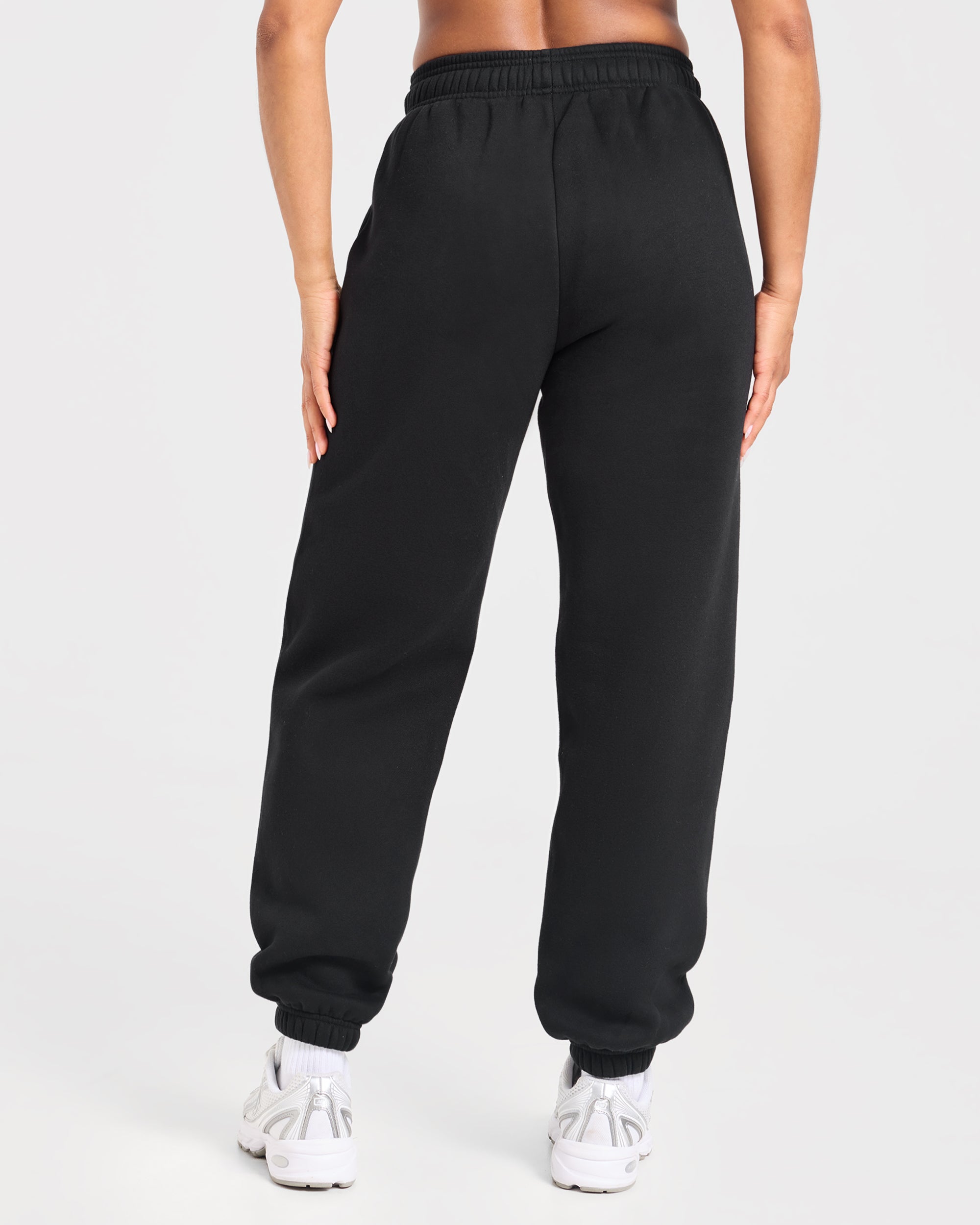 Varsity Applique Oversized Joggers - Schwarz