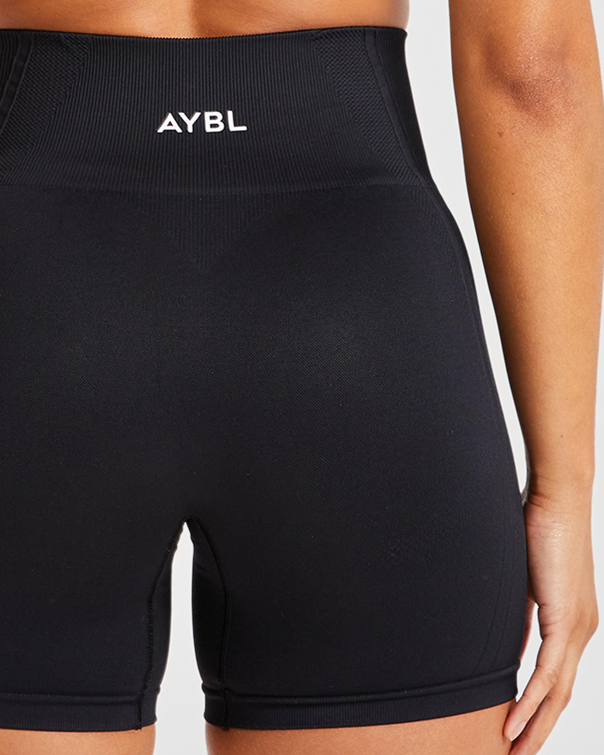 Balance V3 Seamless Cycling Shorts - Schwarz