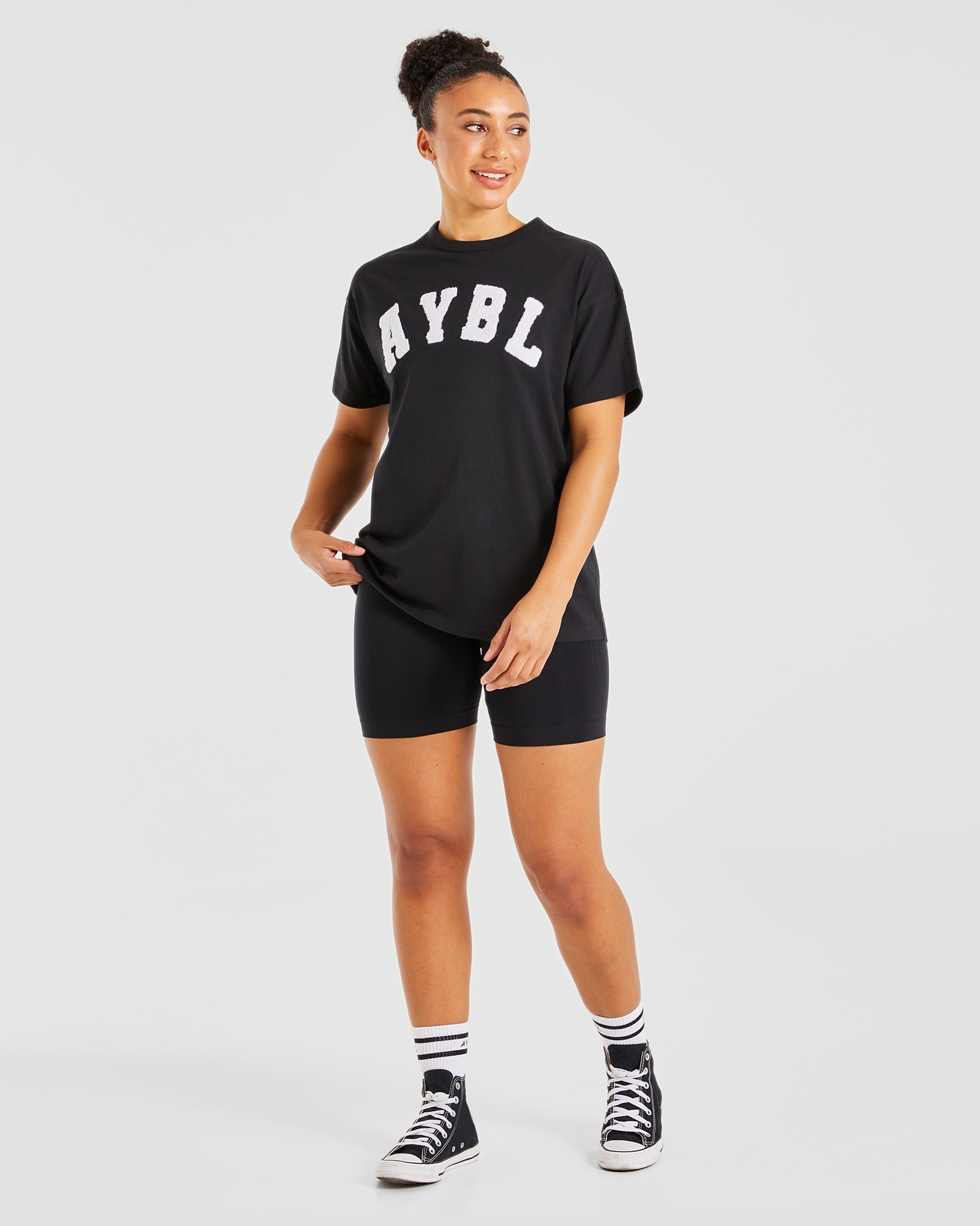 Varsity Fluffy Oversized T Shirt - Schwarz