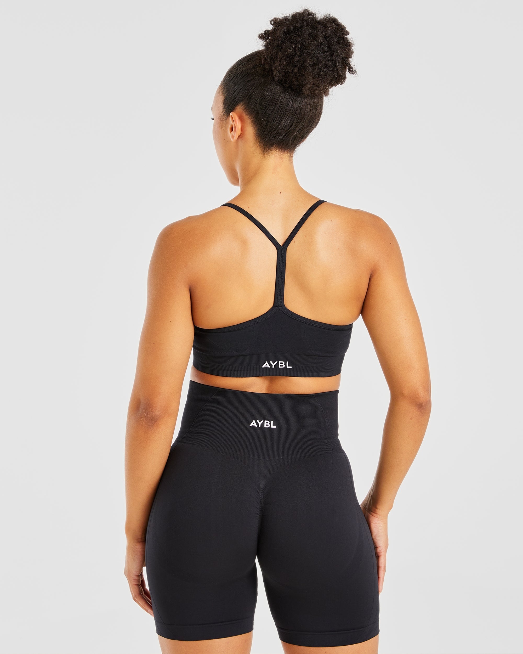 Empower Seamless Sports Bra - Schwarz