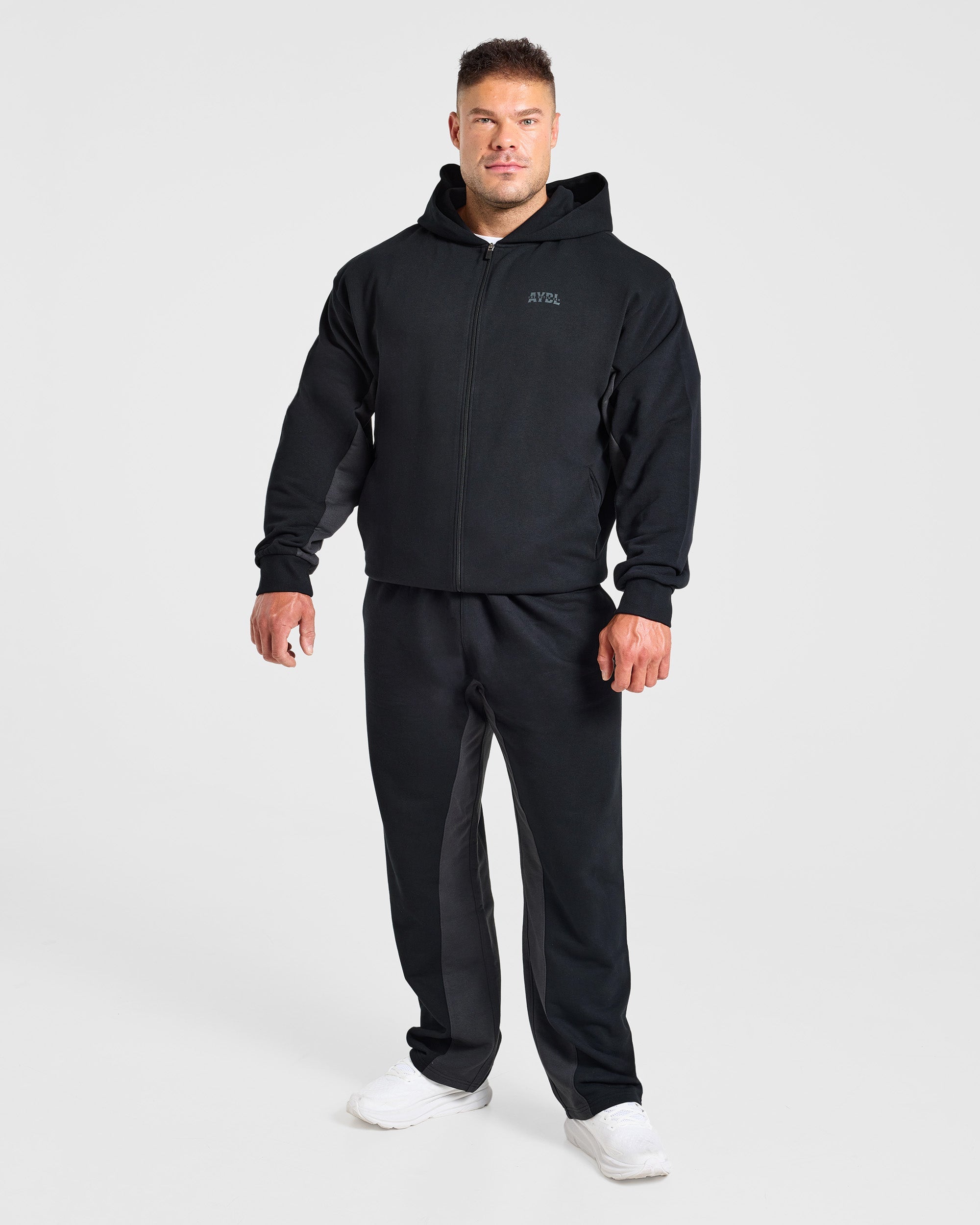 Wesley Vissers x Oversized Straight Leg Joggers - Schwarz