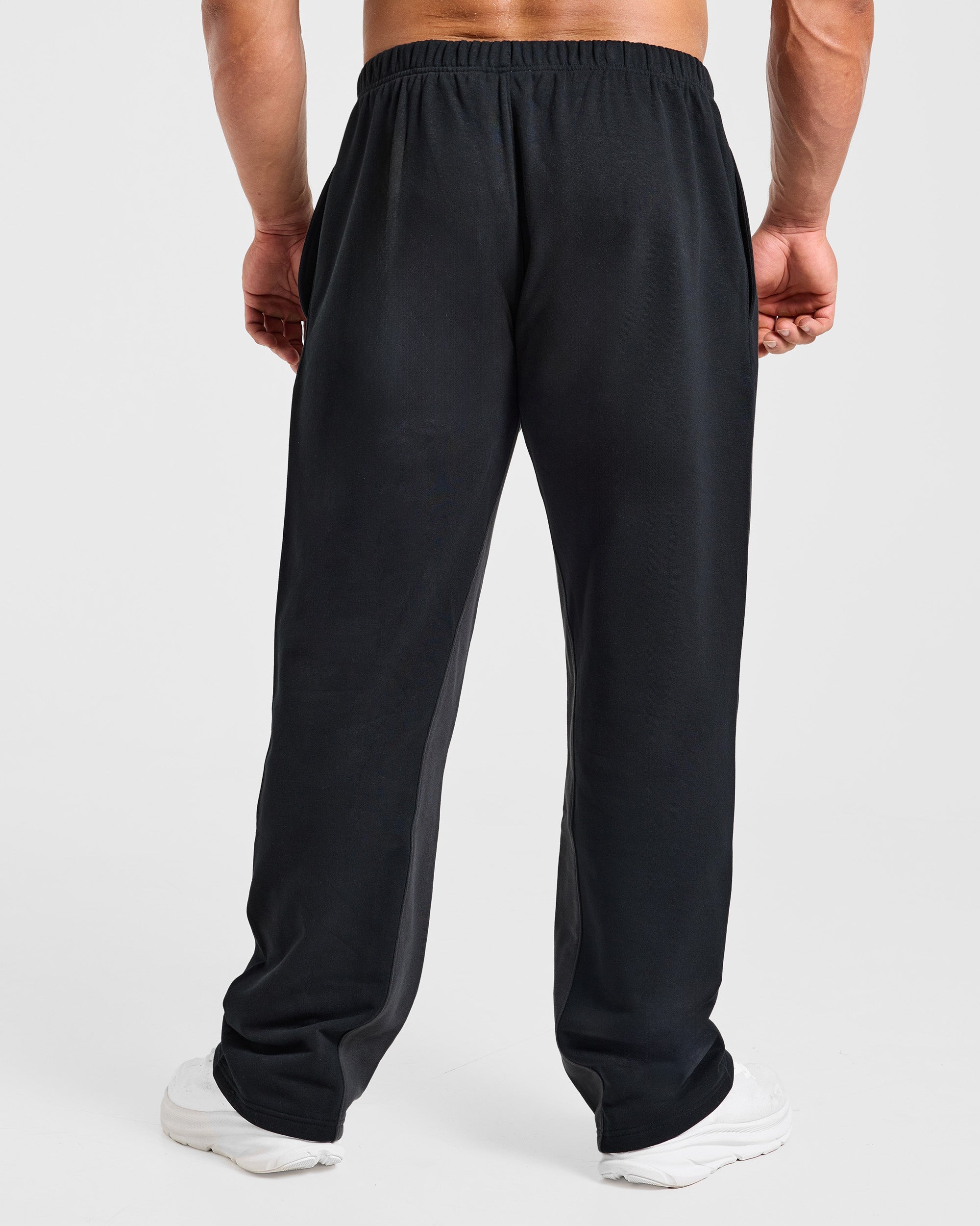 Wesley Vissers x Oversized Straight Leg Joggers - Schwarz