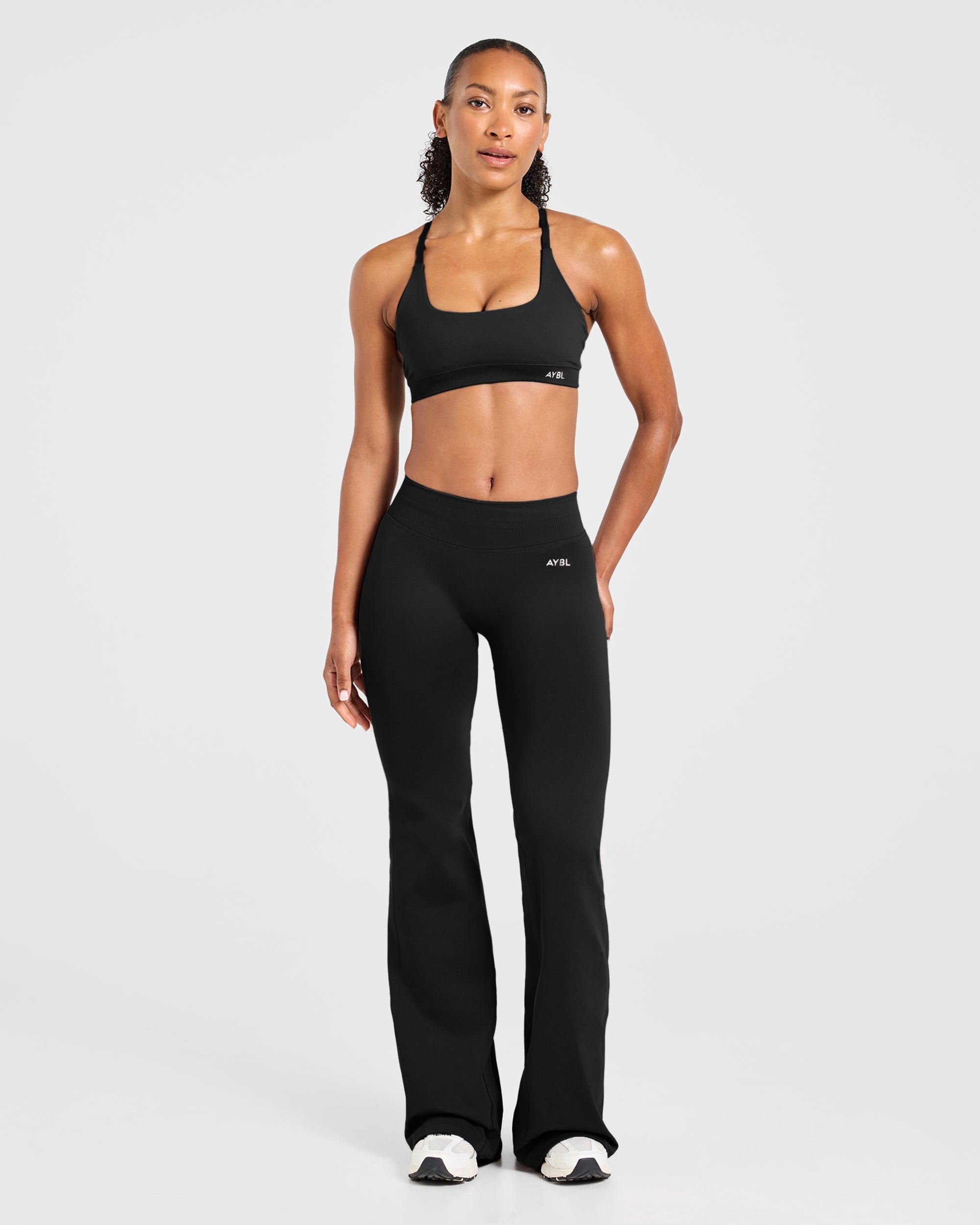Enhance Seamless Flared Leggings - Schwarz