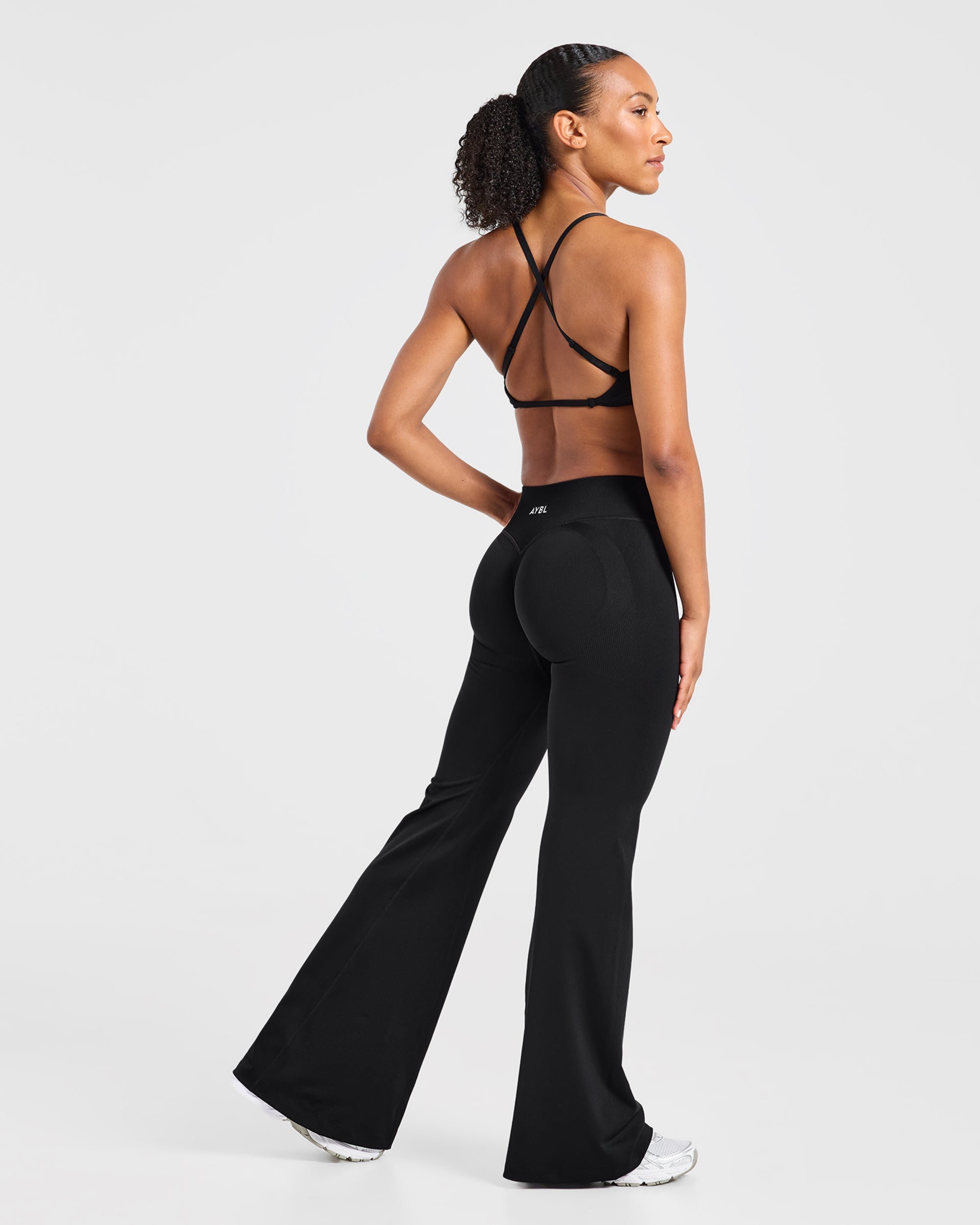 Adapt Seamless Flared Leggings - Schwarz