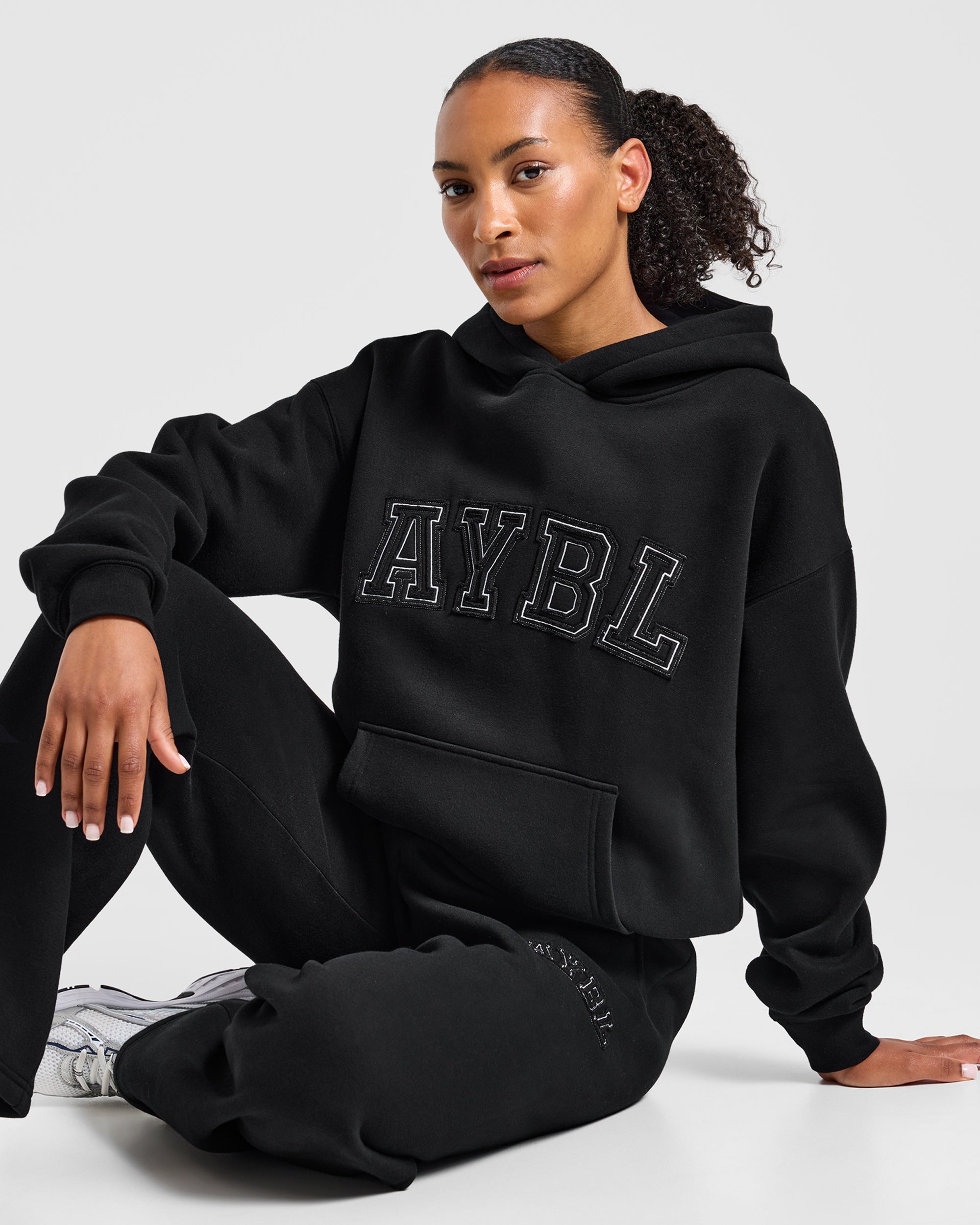 Varsity Applique Oversized Hoodie - Schwarz