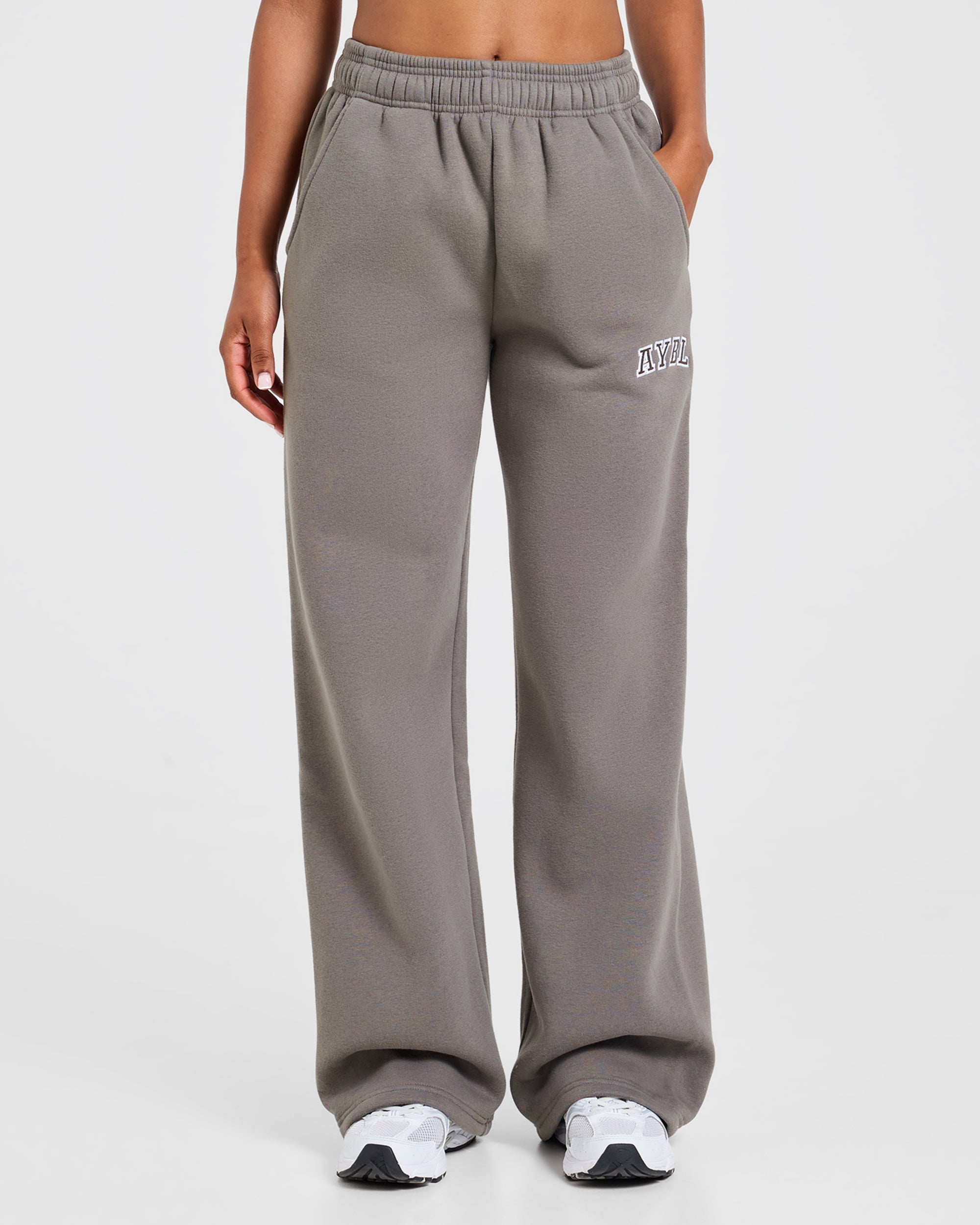Varsity 2.0 Oversized Straight Leg Joggers - Slate Braun
