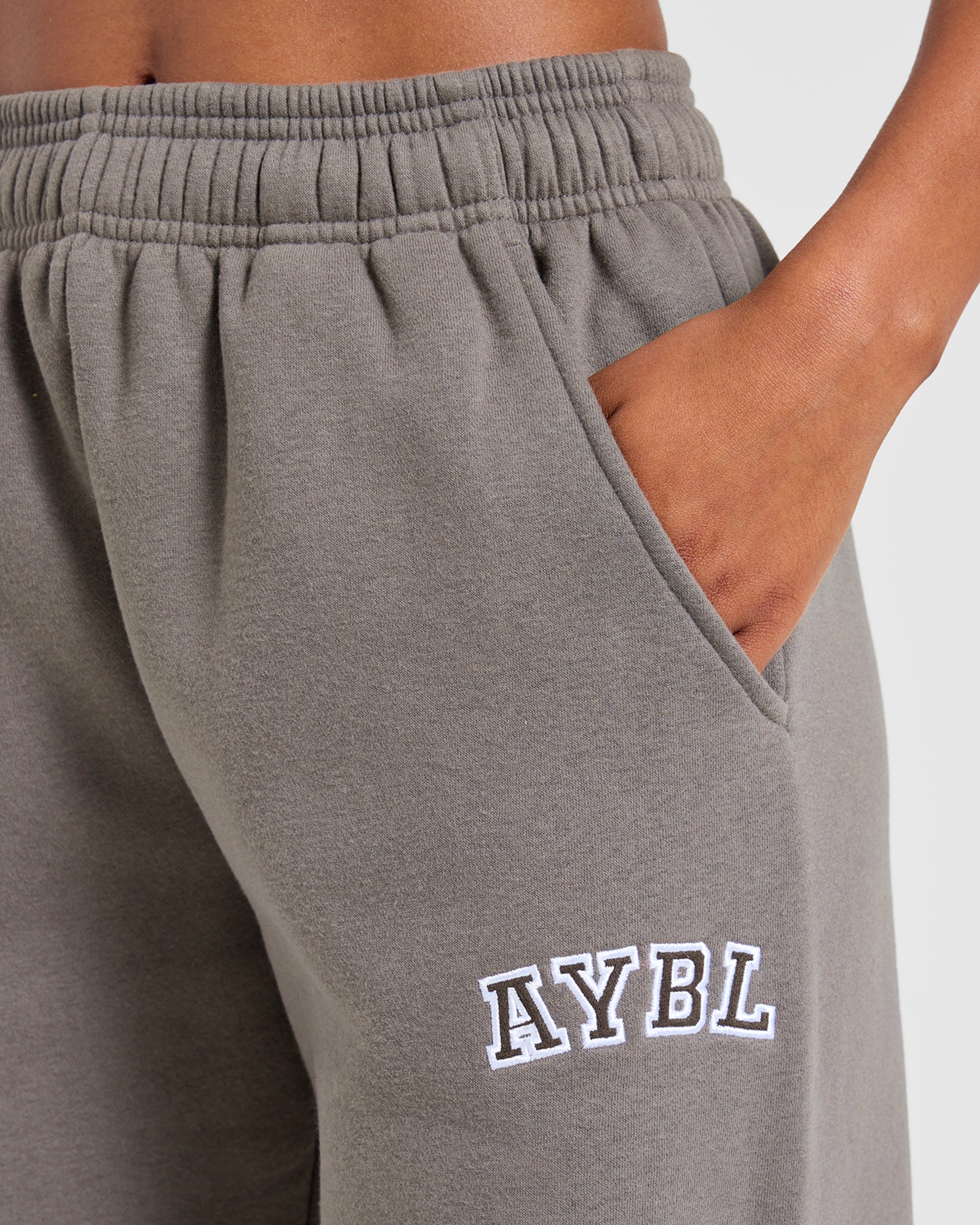 Varsity 2.0 Oversized Straight Leg Joggers - Slate Braun