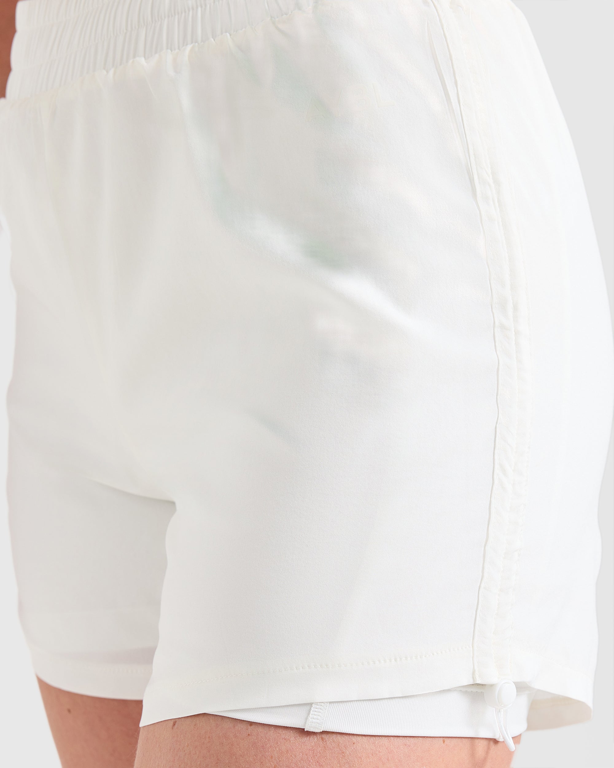 Run Ruched Shorts - Weiß