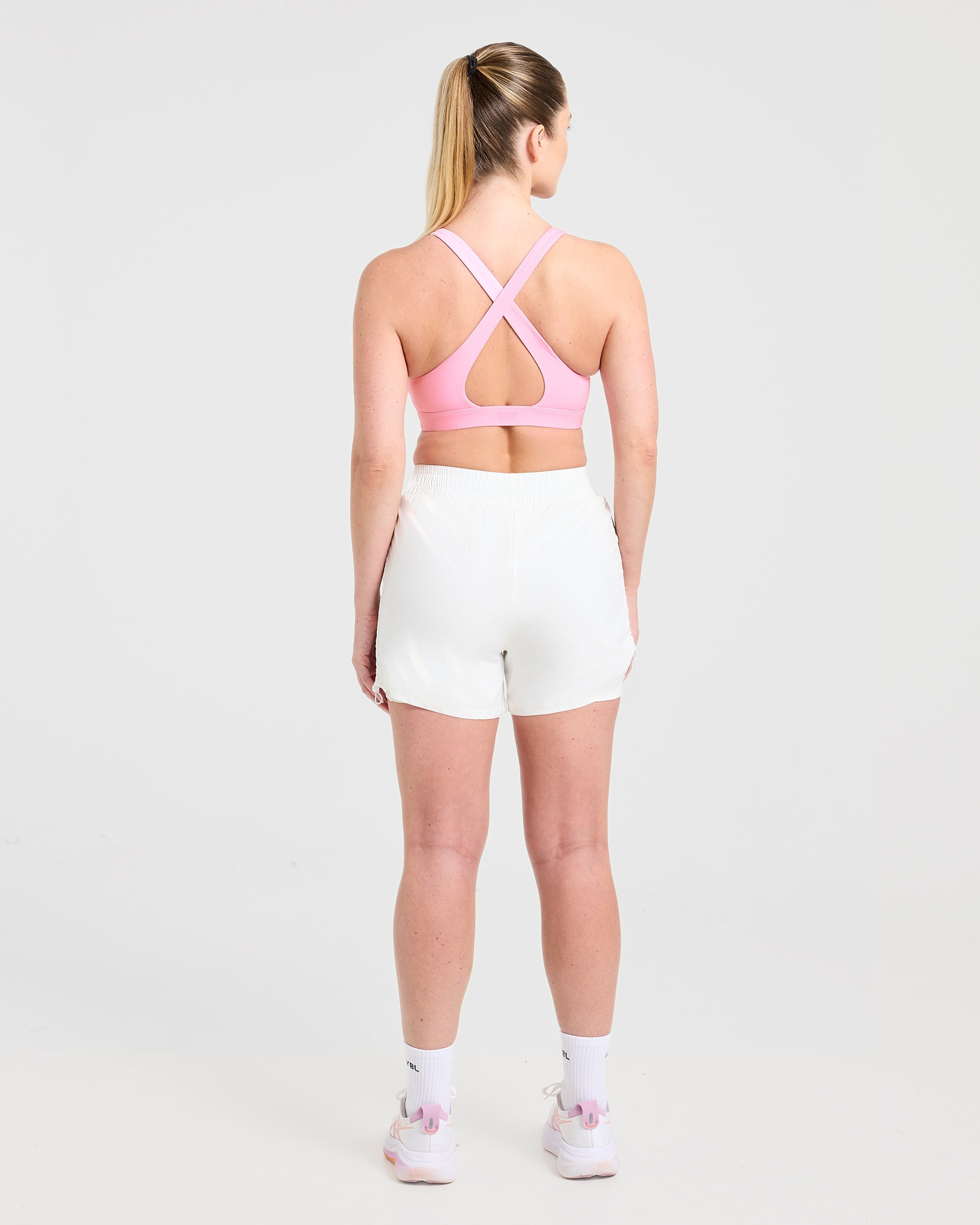 Run Ruched Shorts - Weiß