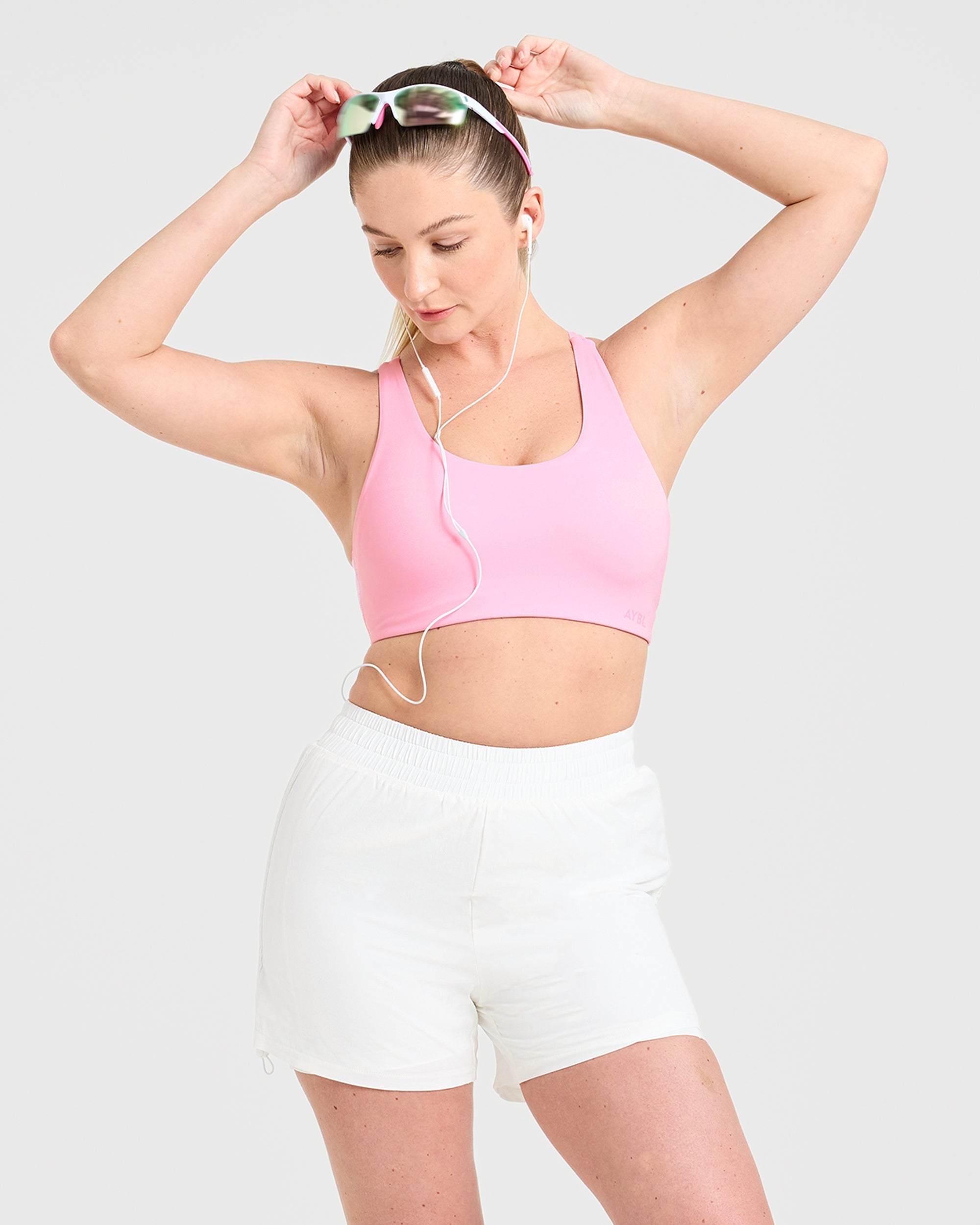 Run Ruched Shorts - Weiß
