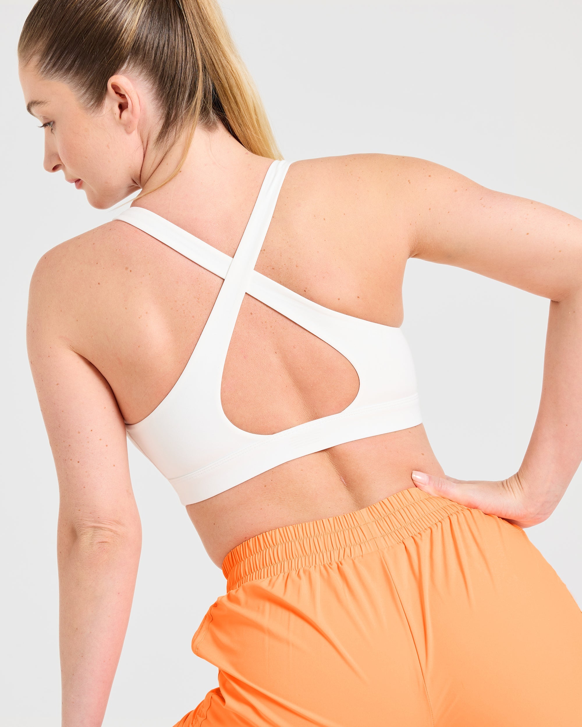 Run Cross Back Sports Bra - Weiß