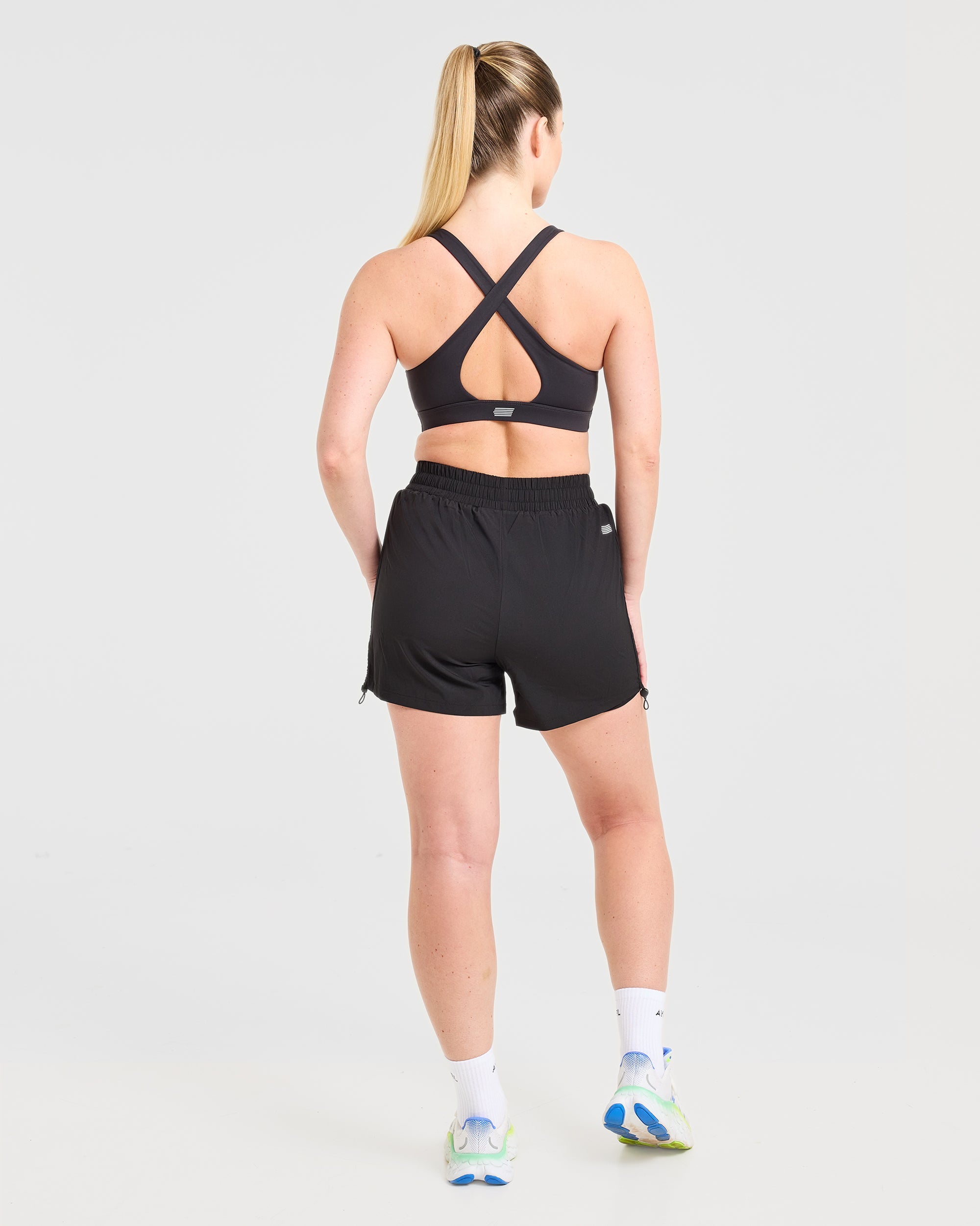 Run Cross Back Sports Bra - Schwarz