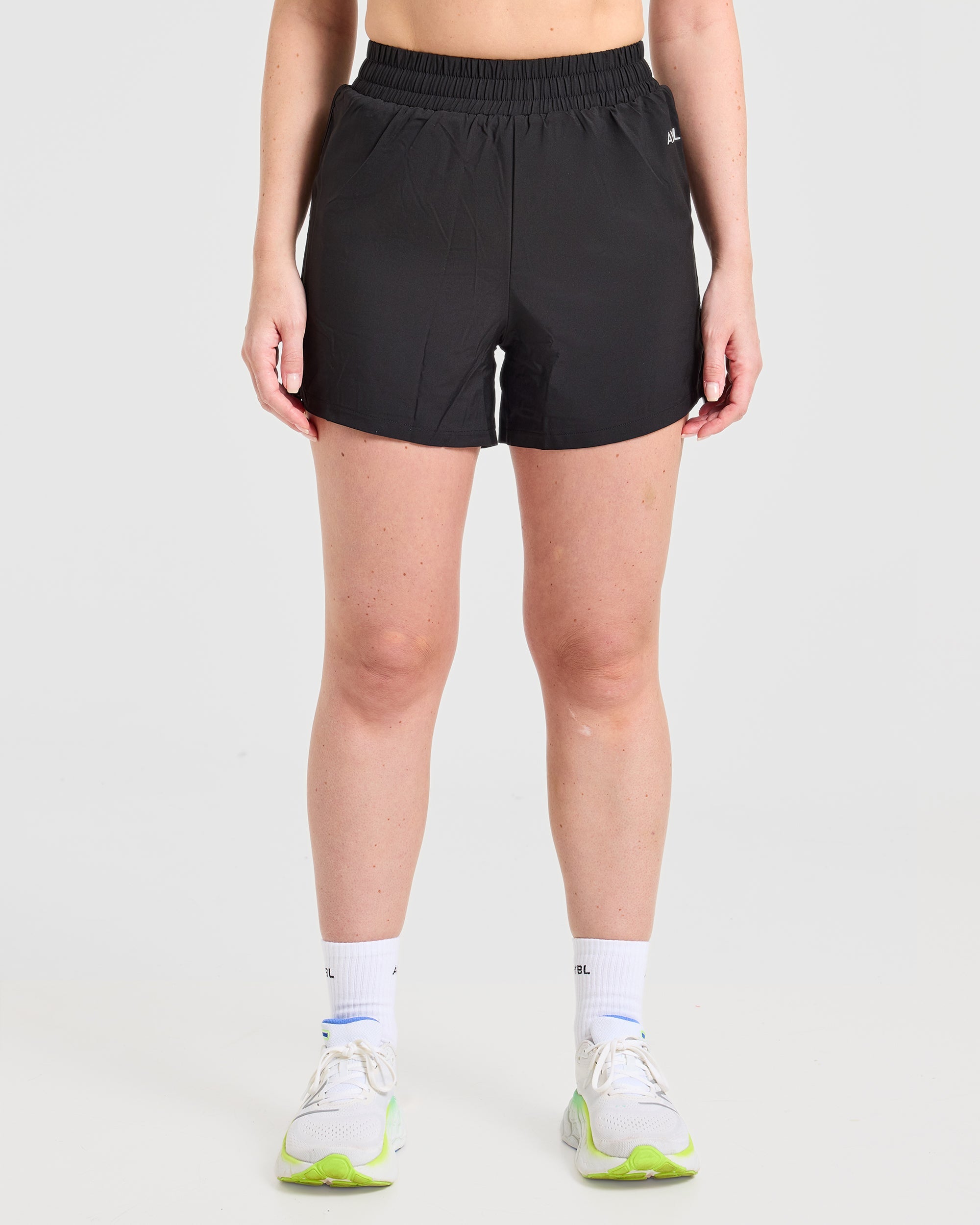 Run Ruched Shorts - Schwarz