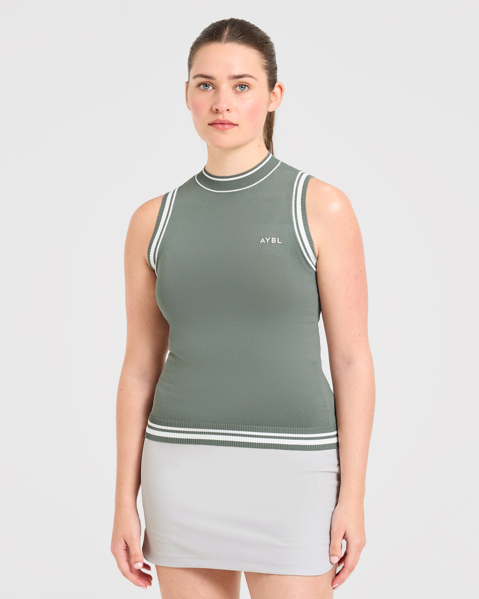 Classic Knitted High Neck Vest - Hillside Grün