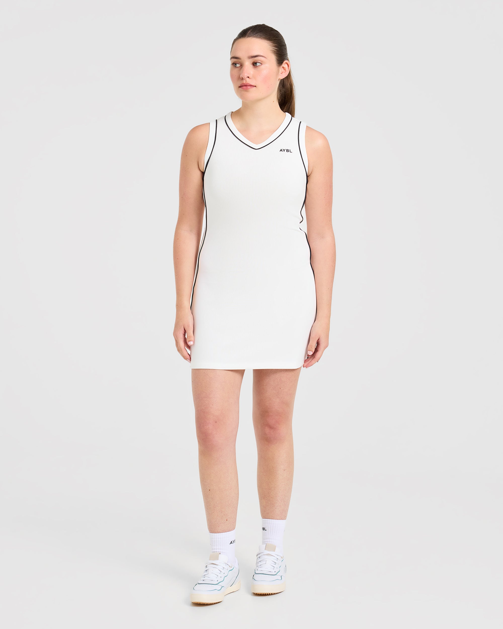 Signature V Neck Dress - Weiß
