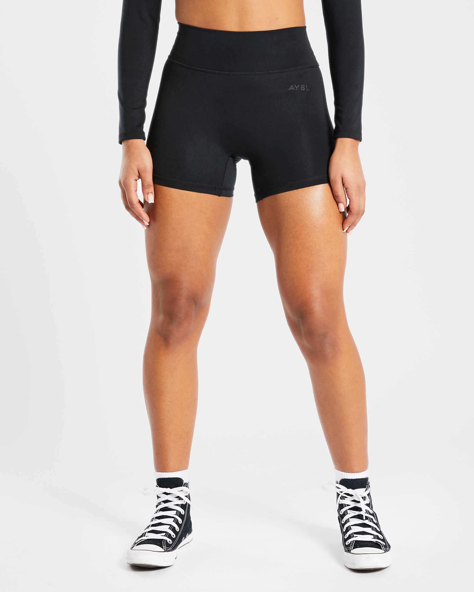 Staple Shorts - Schwarz