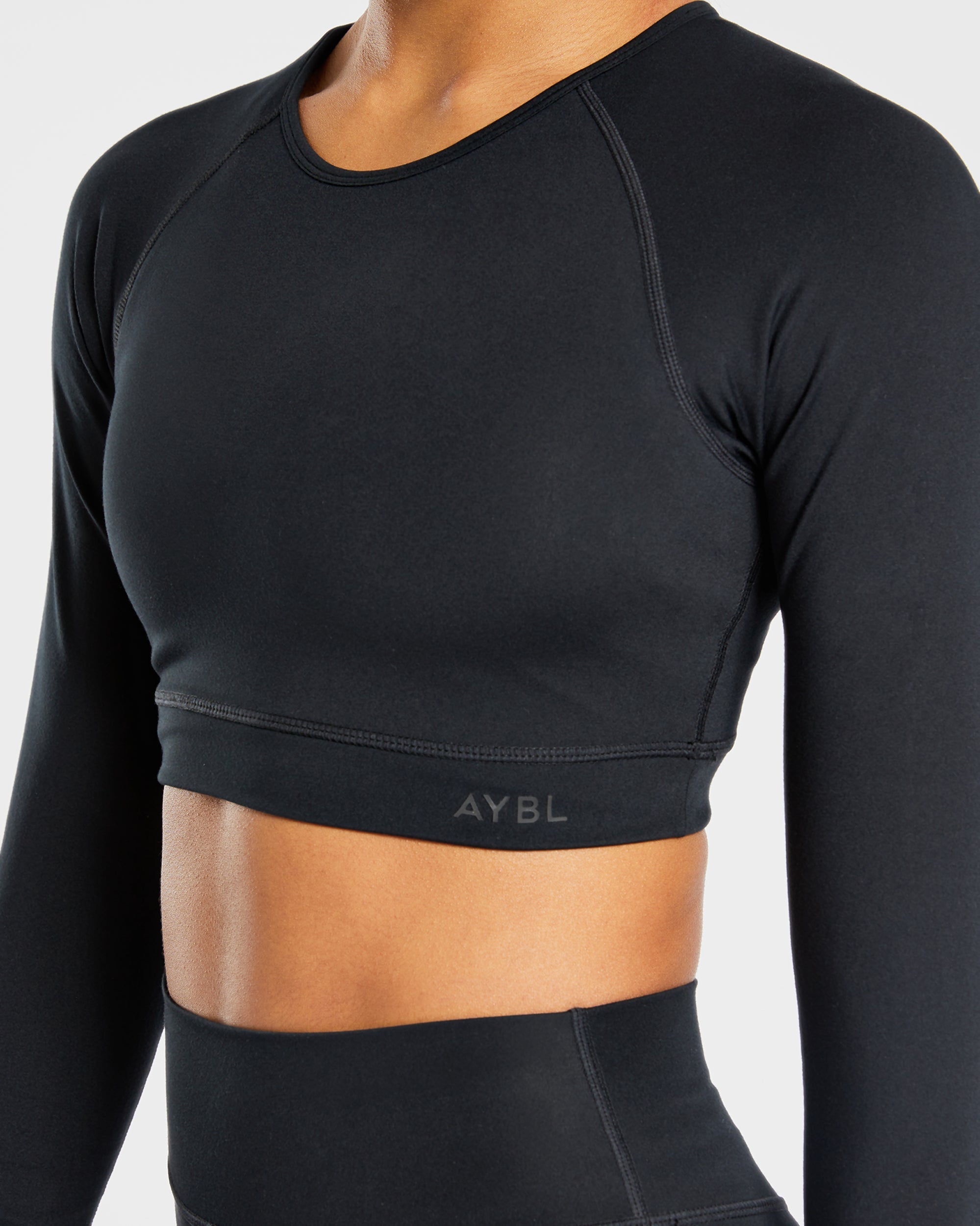 Staple Long Sleeve Crop Top - Schwarz