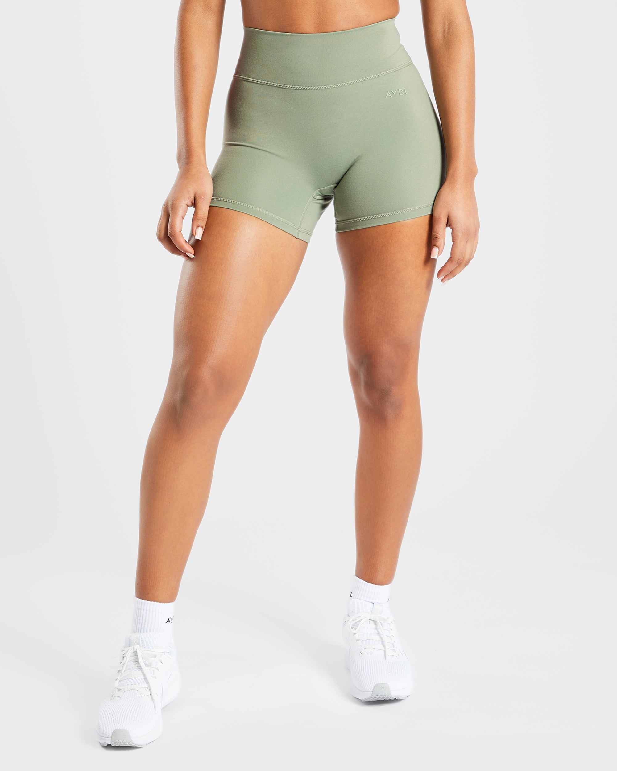 Staple Shorts - Olive Grün