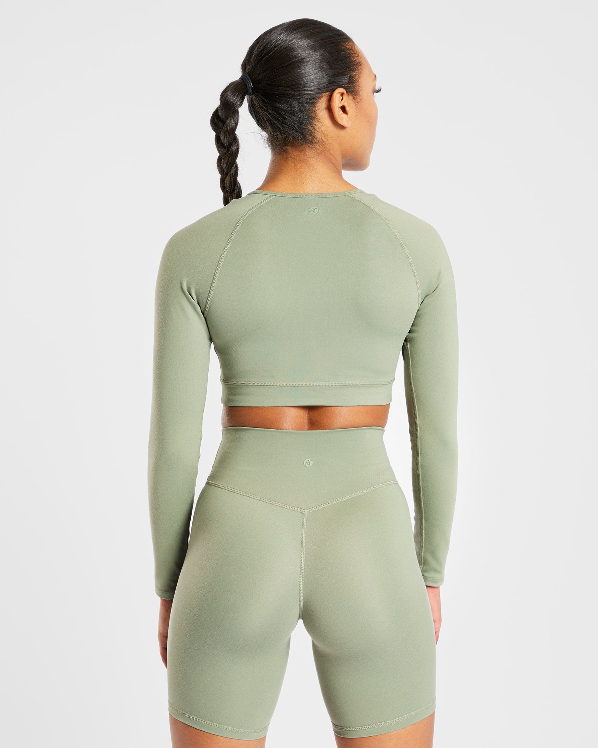 Staple Long Sleeve Crop Top - Olive Grün