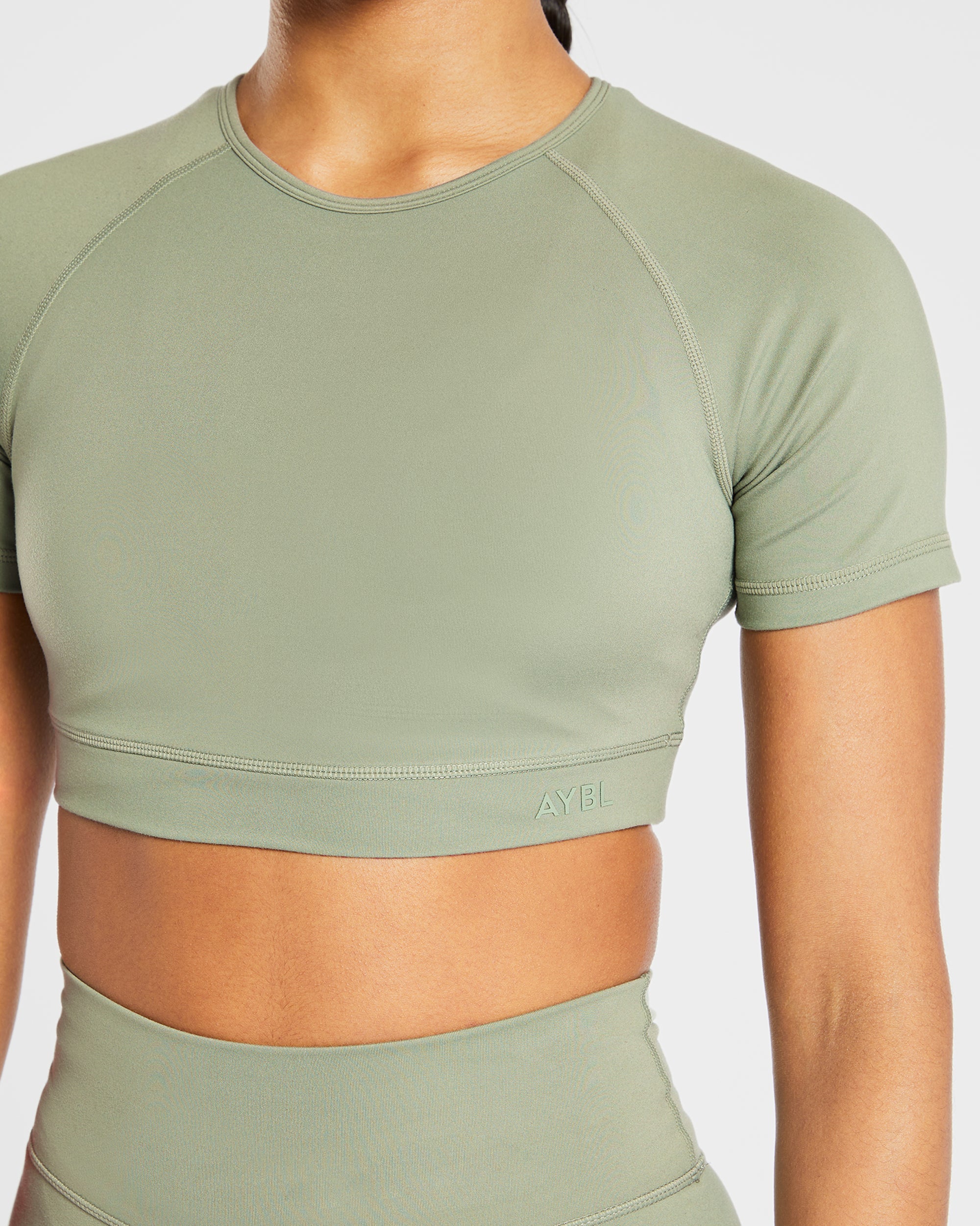 Staple Crop Top - Olive Grün