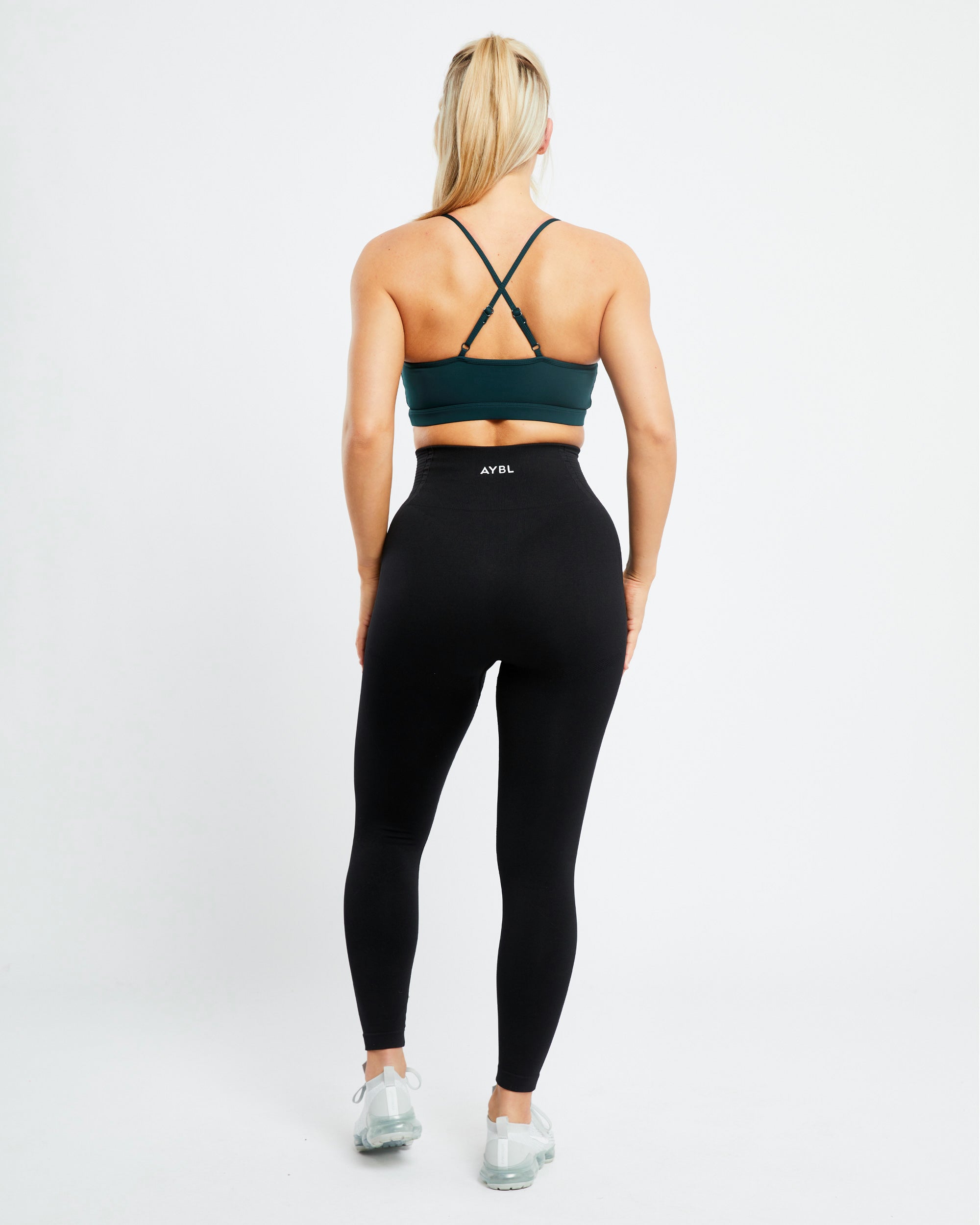 Essential V Neck Sports Bra - Forest Grün