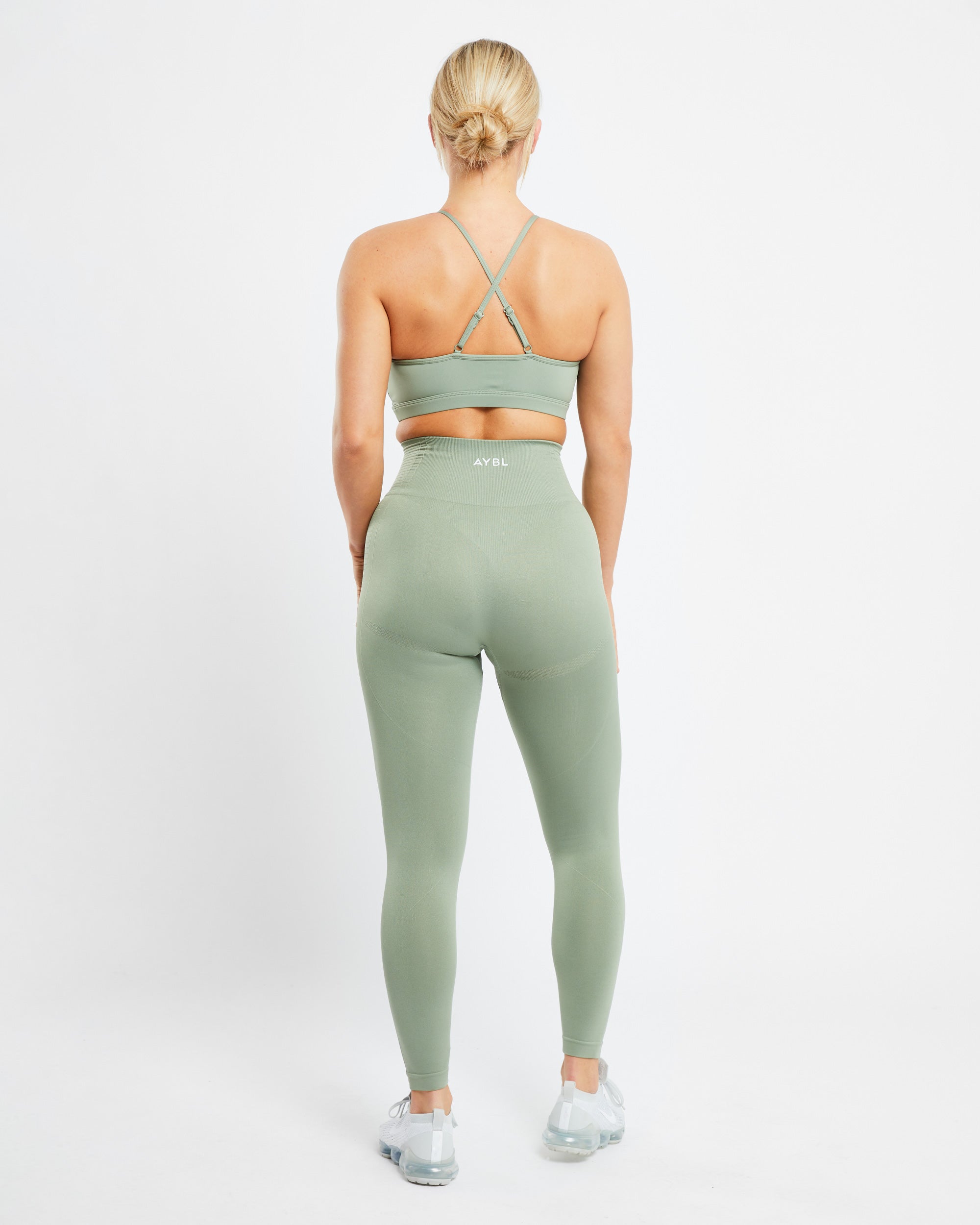 Essential V Neck Sports Bra - Olive Grün