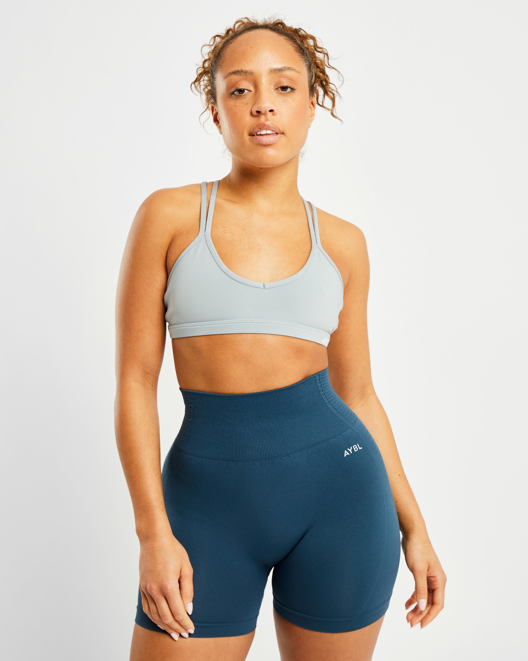 Essential Strappy Sports Bra - Pebble Grau