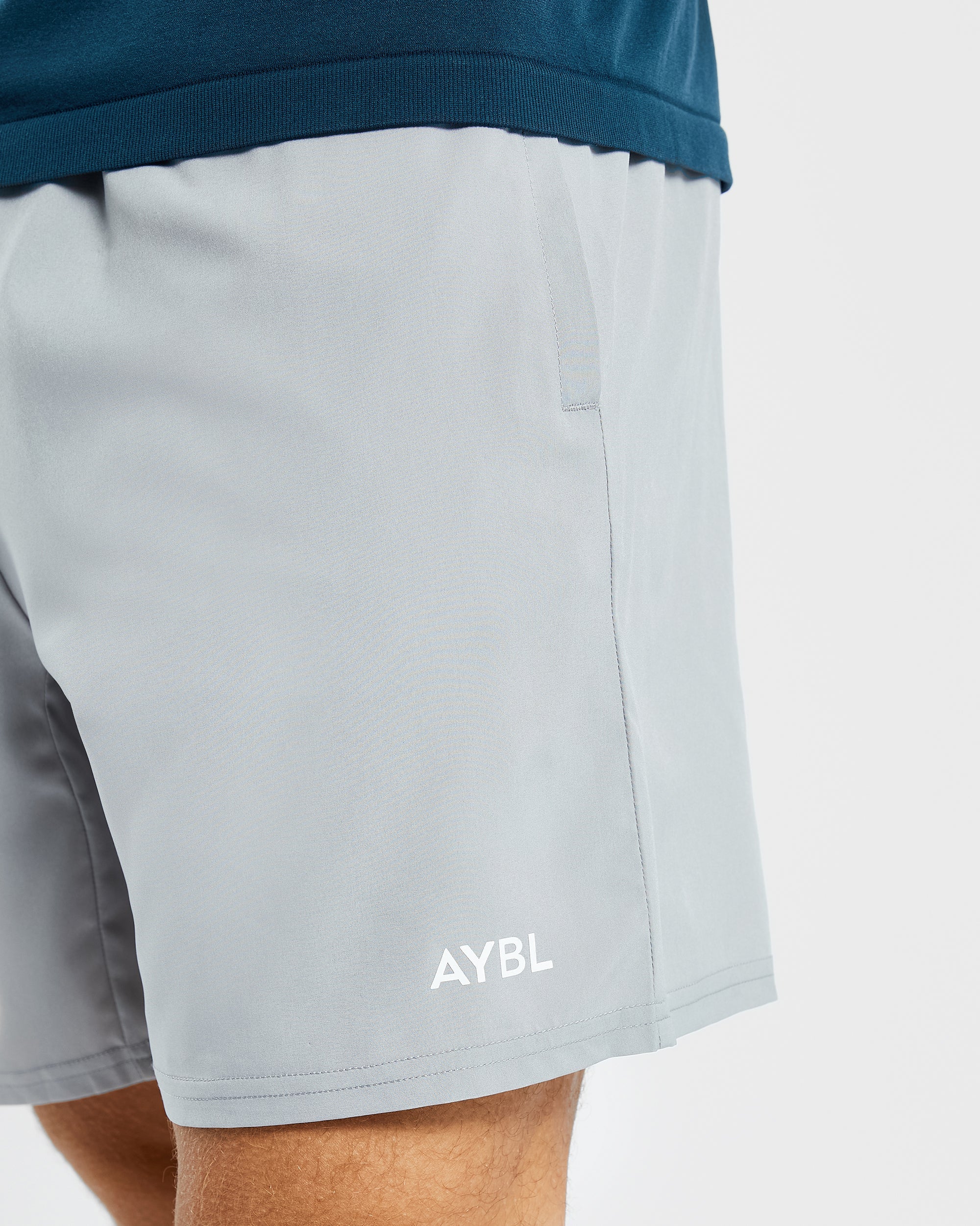 Core 7" Shorts - Grau