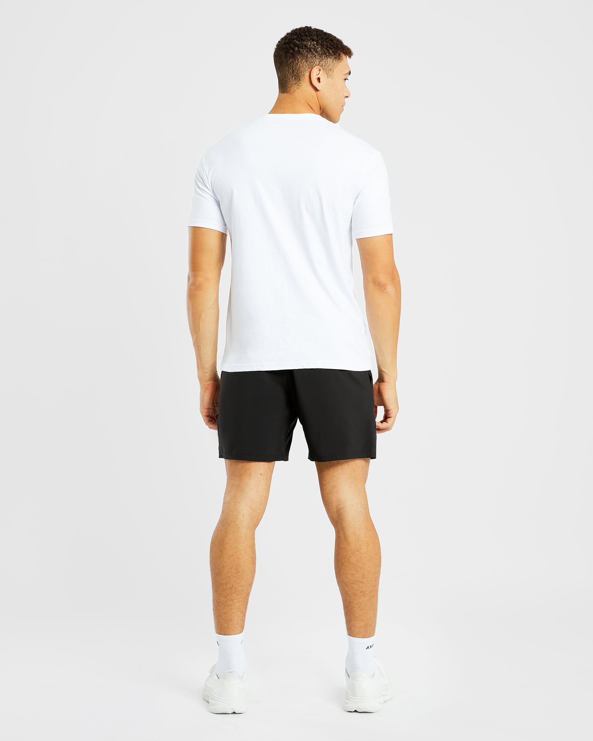 Core 7" Shorts - Schwarz