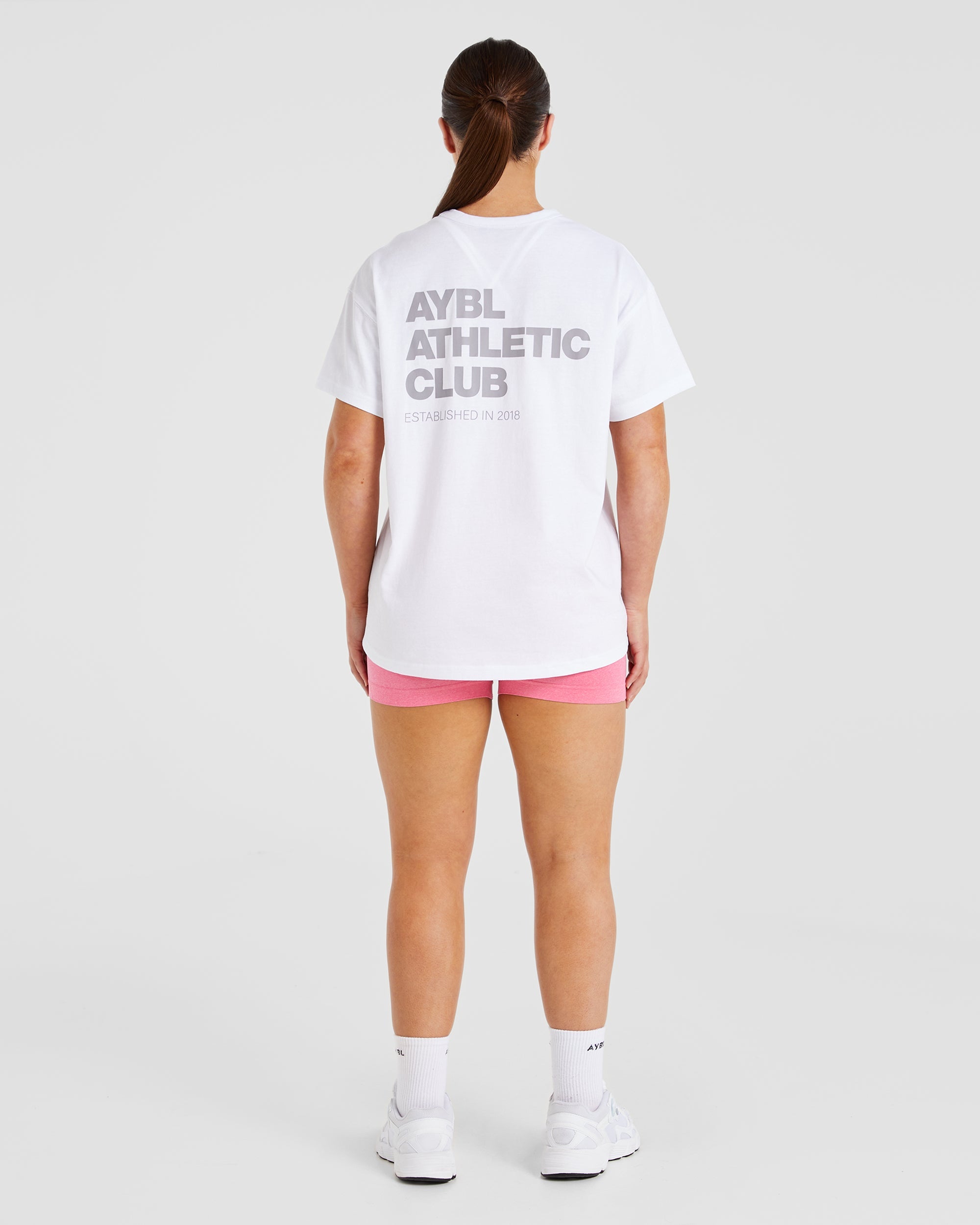 Athletics Club Oversized T Shirt - Weiß/Grau