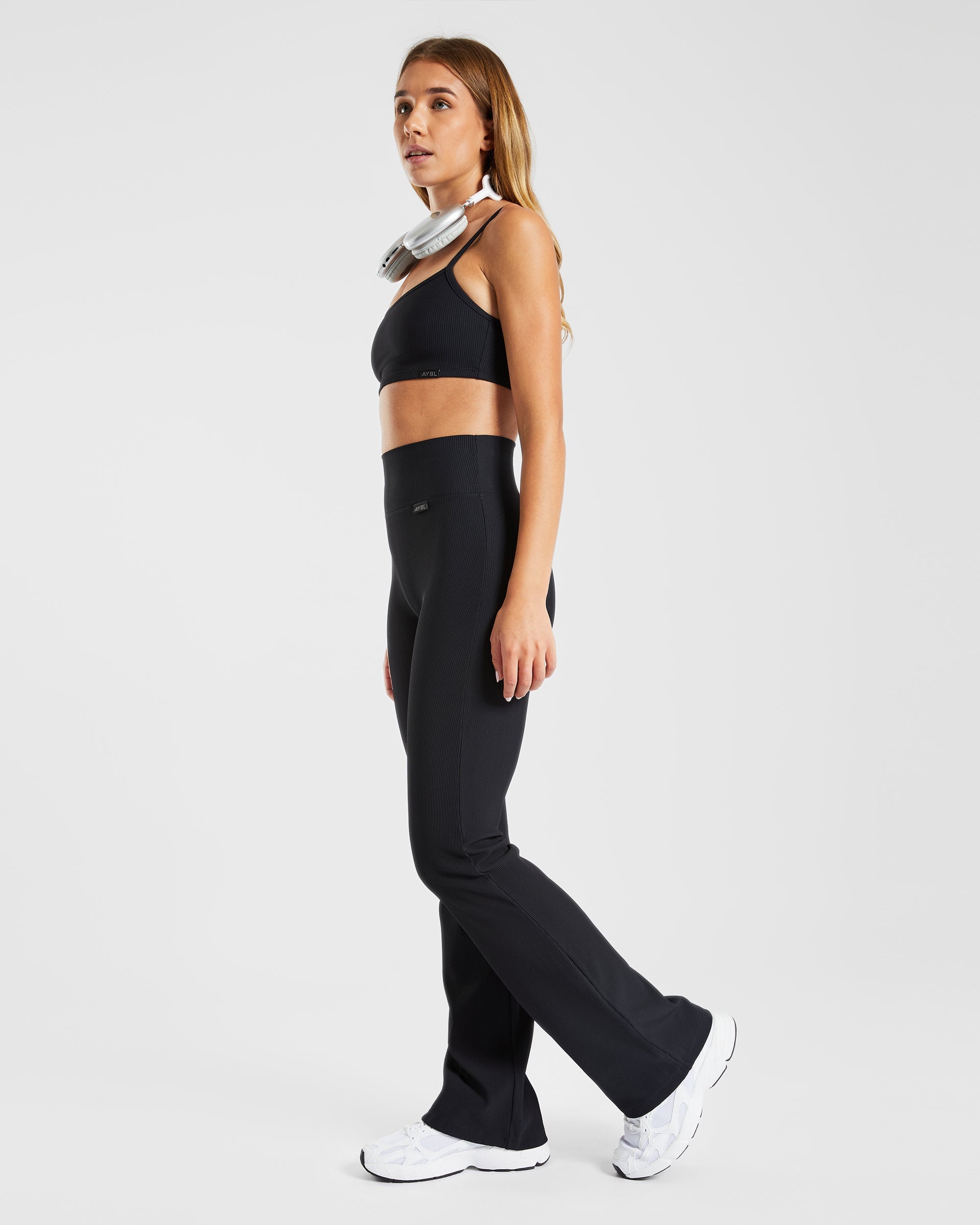 Sculpt Ribbed Flared Leggings - Schwarz