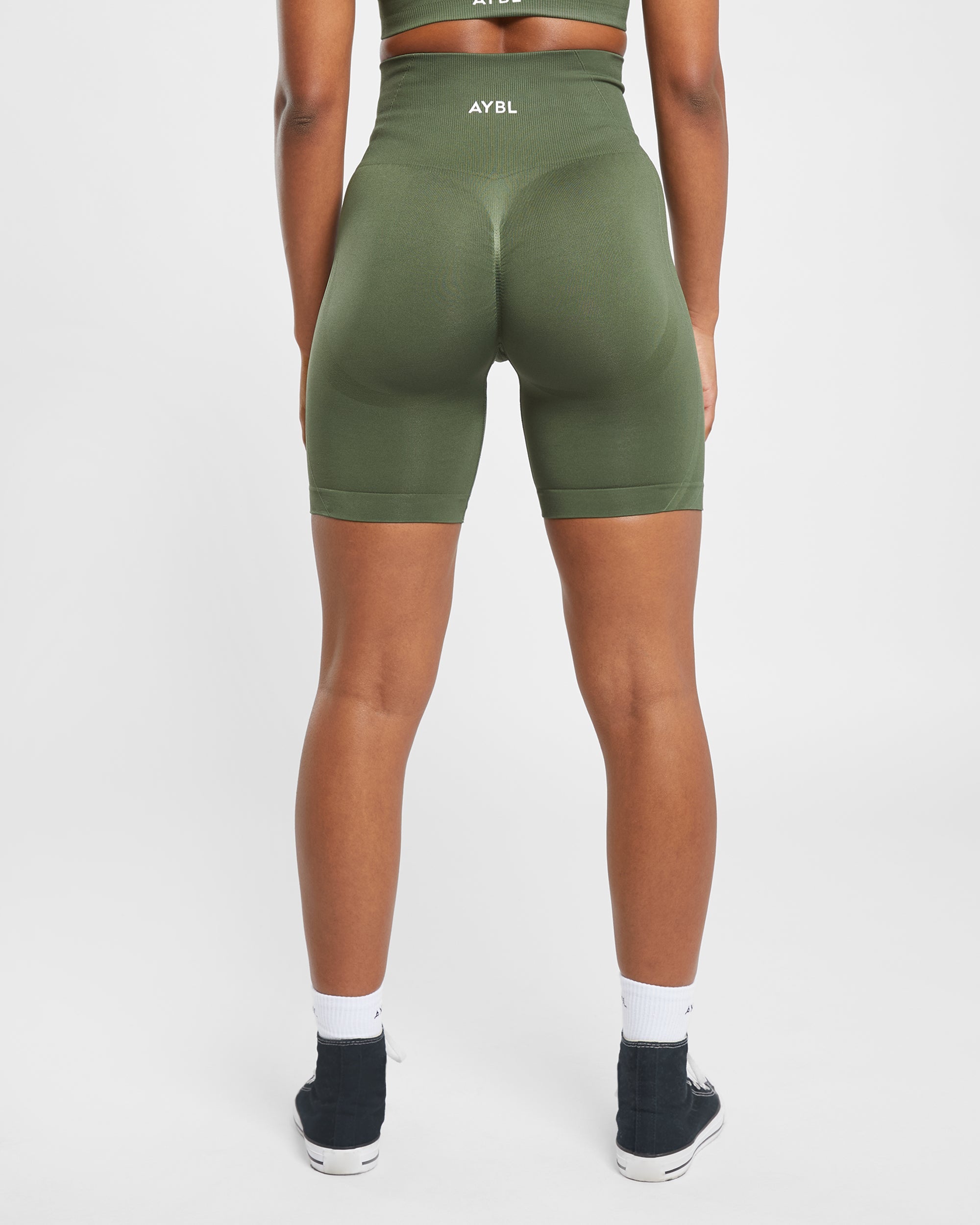 Empower Seamless Cycling Shorts - Khaki Grün