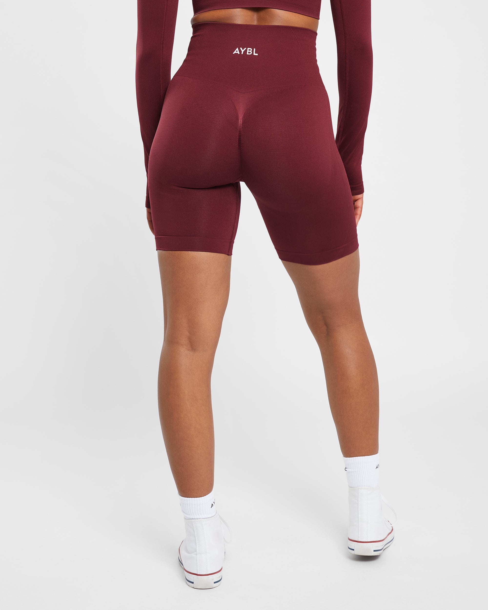 Empower Seamless Cycling Shorts - Rot Wine